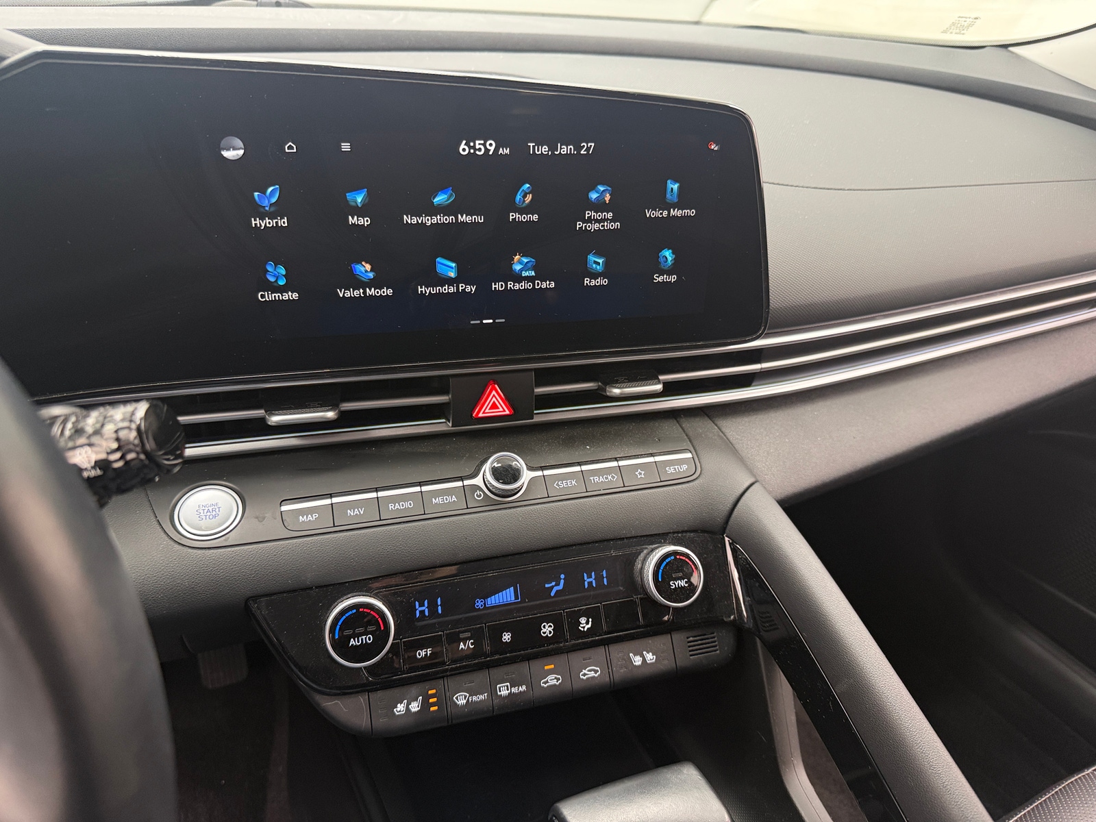 Thumbnail: 2023 Hyundai Elantra - 3