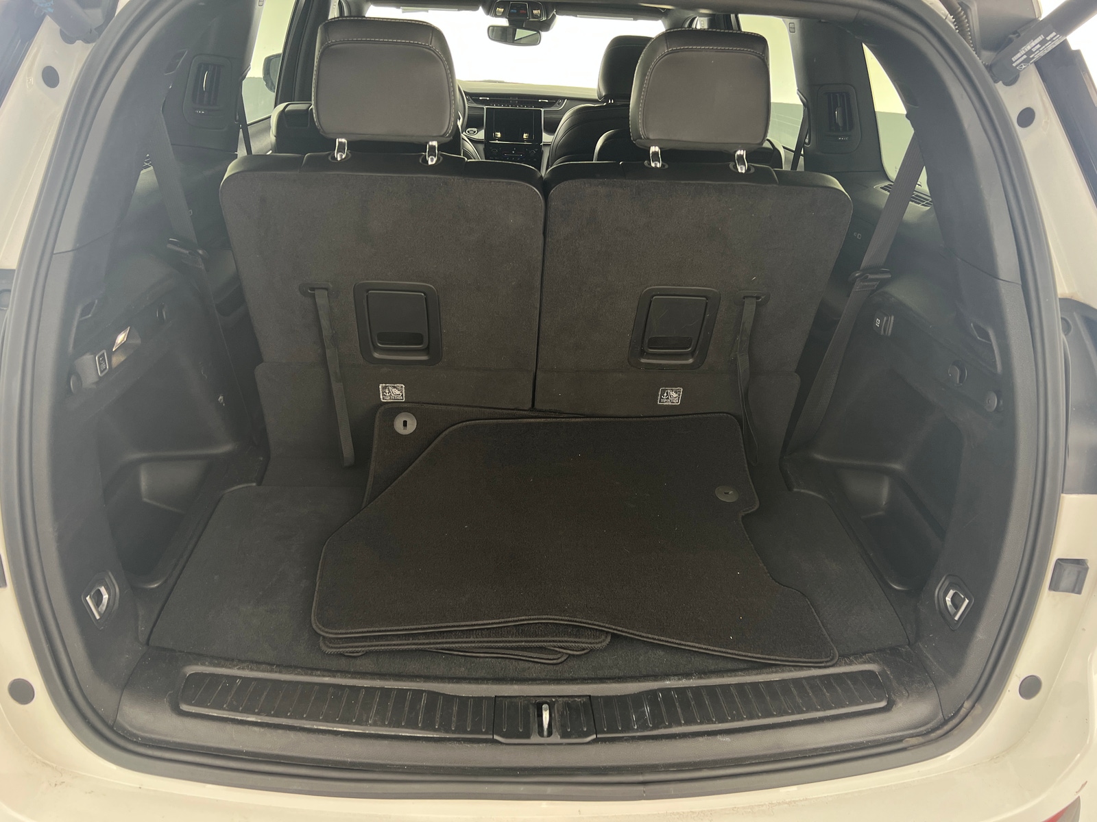 Thumbnail: 2023 Jeep Grand Cherokee L - 6