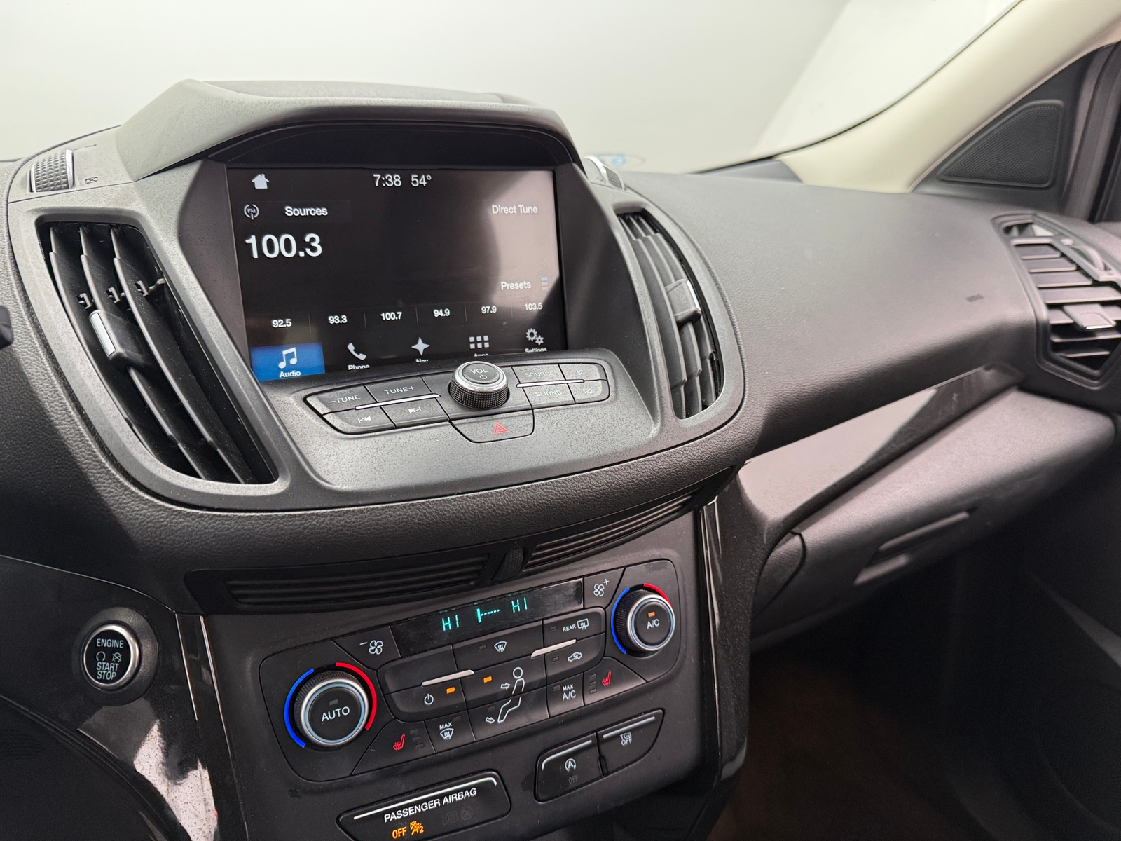 Thumbnail: 2019 Ford Escape - 4