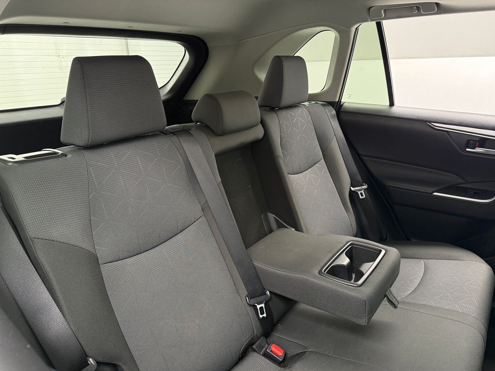 Thumbnail: 2025 Toyota RAV4 - 6