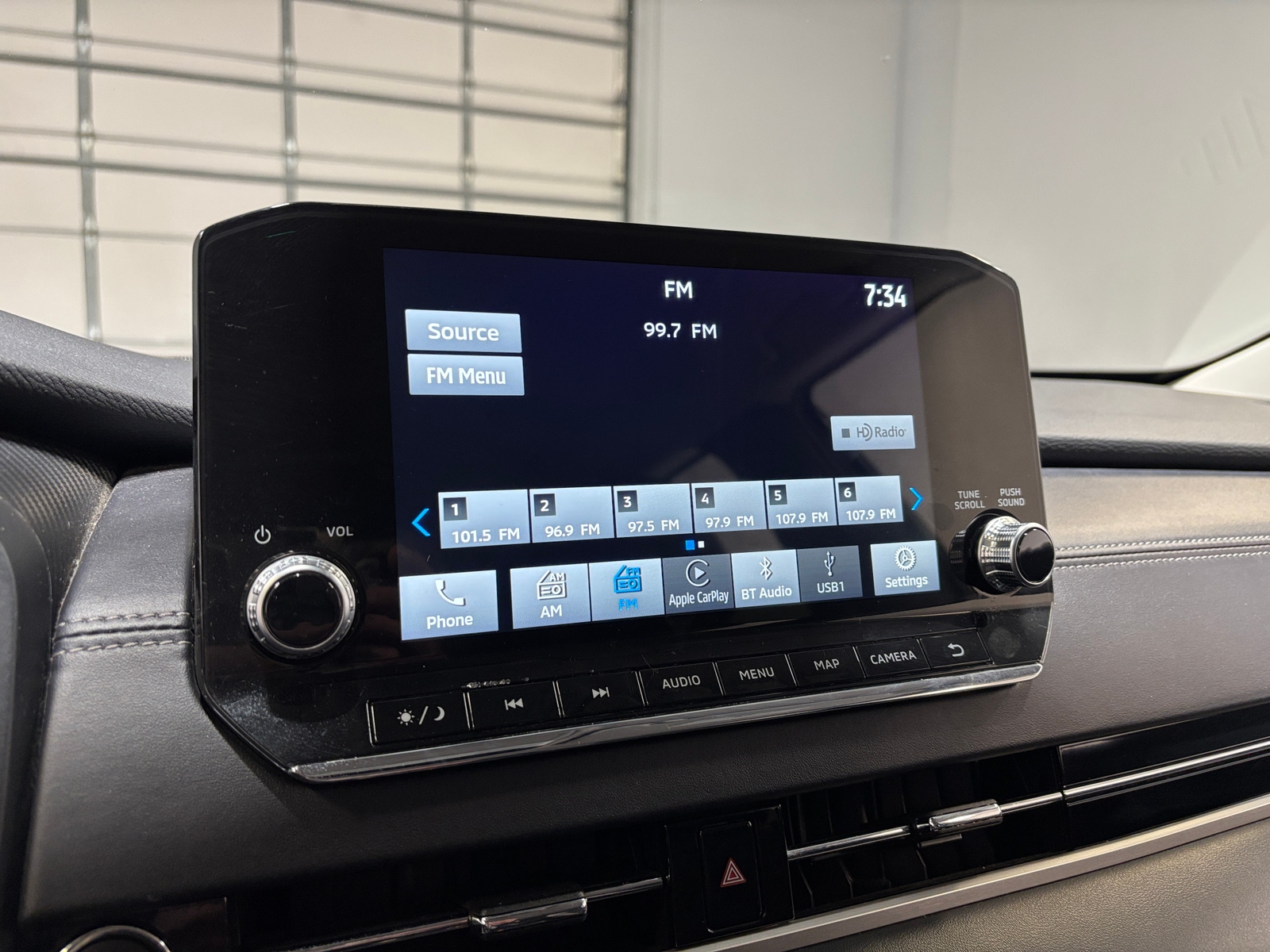 Thumbnail: 2024 Mitsubishi Outlander - 3