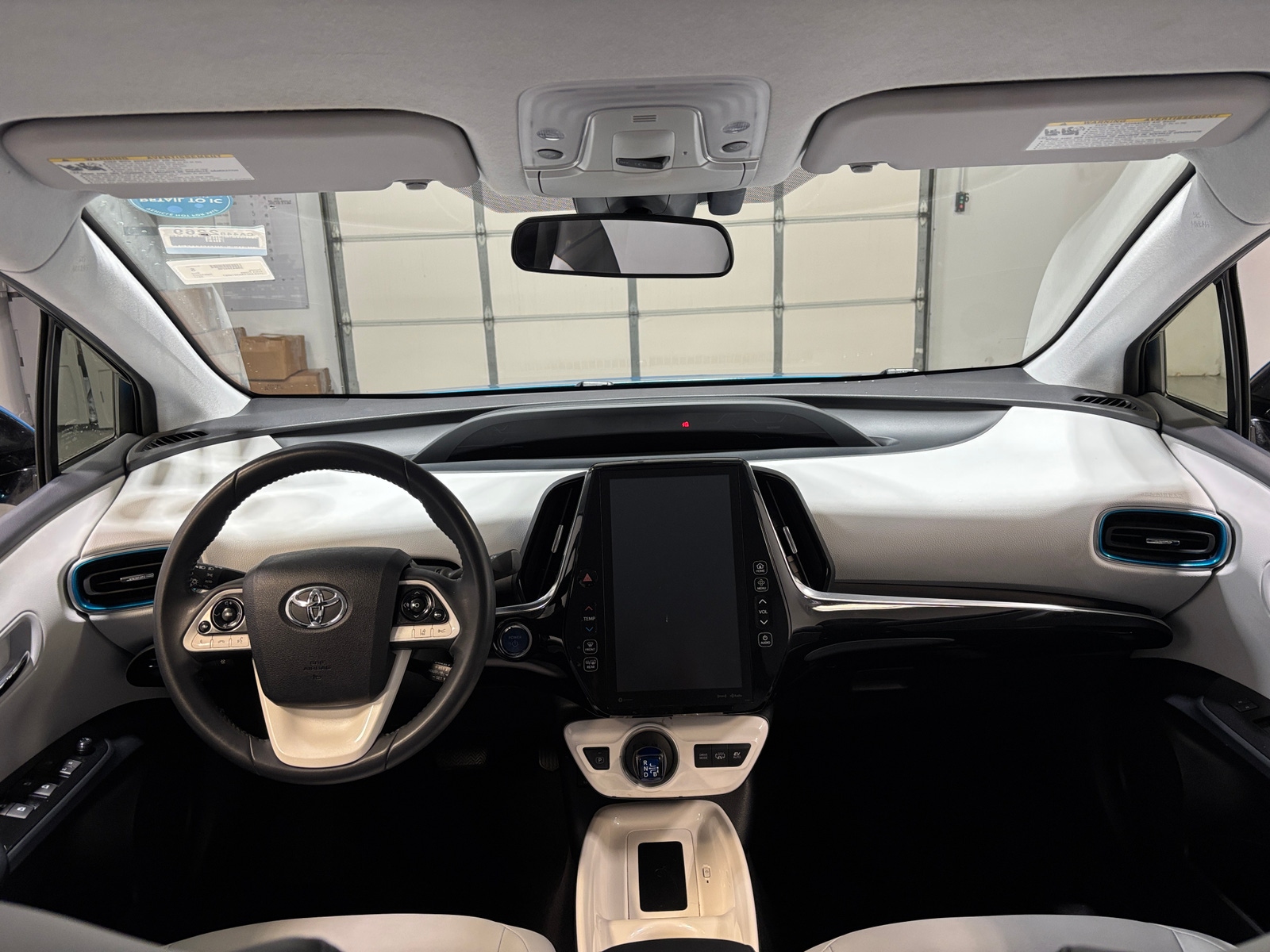 Thumbnail: 2017 Toyota Prius Prime - 2