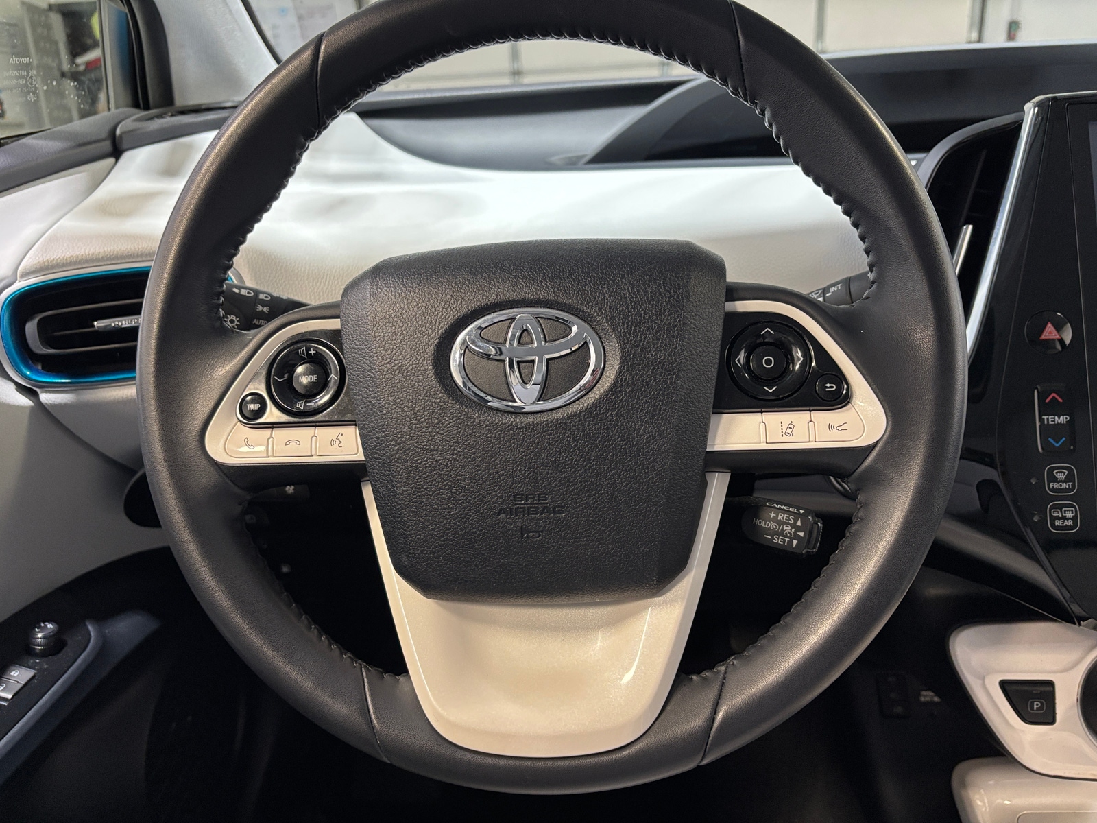 Thumbnail: 2017 Toyota Prius Prime - 4