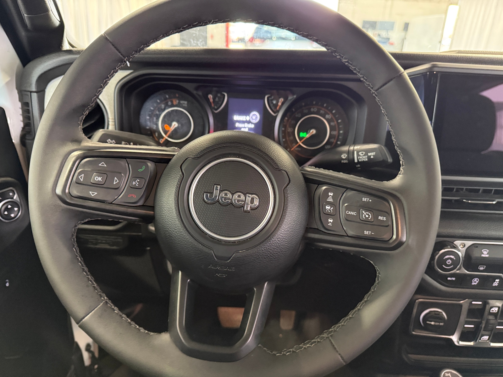 Thumbnail: 2025 Jeep Gladiator - 5