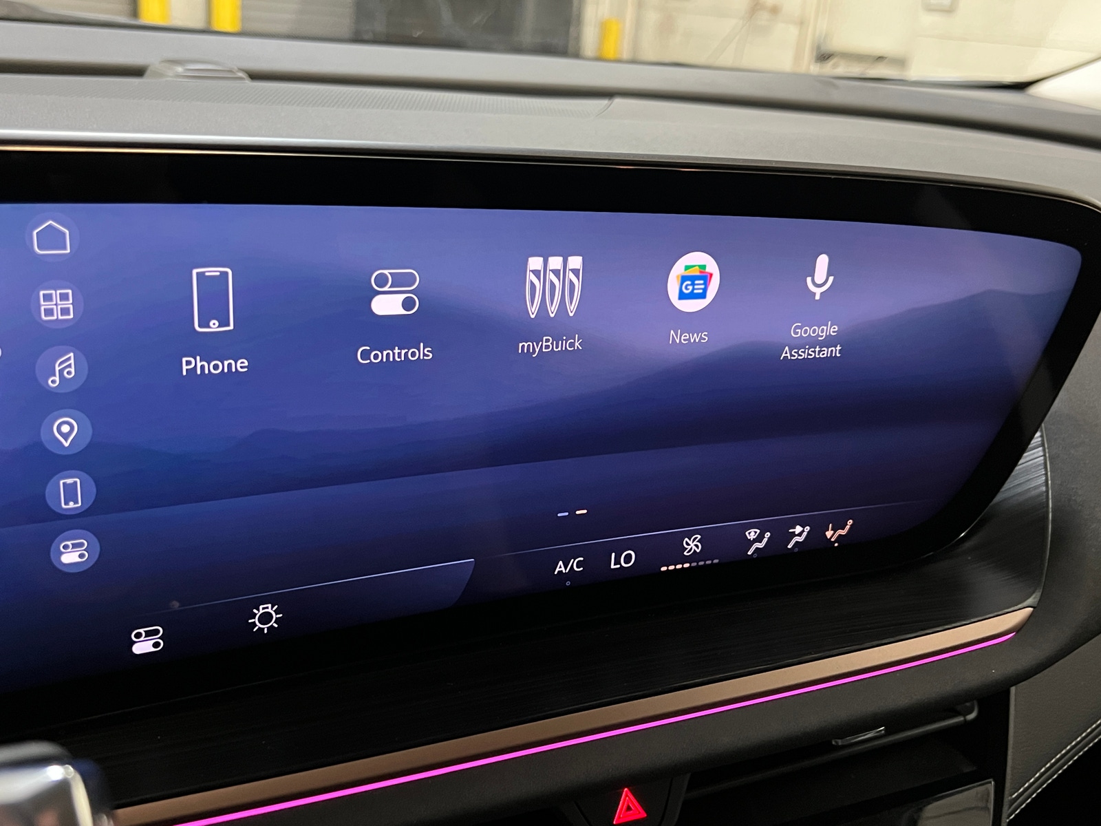 Thumbnail: 2025 Buick Envision - 3