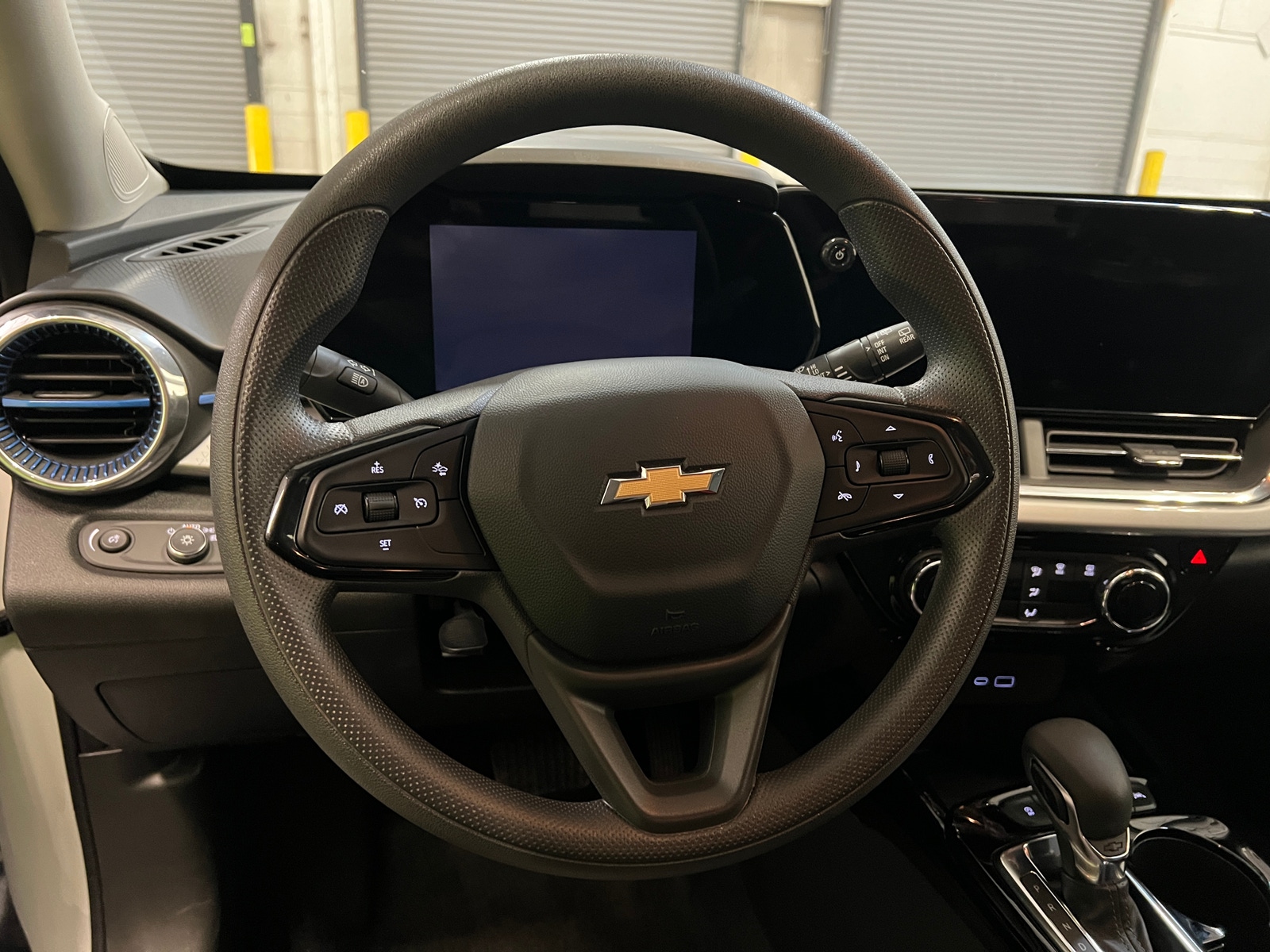 Thumbnail: 2025 Chevrolet Trax - 5