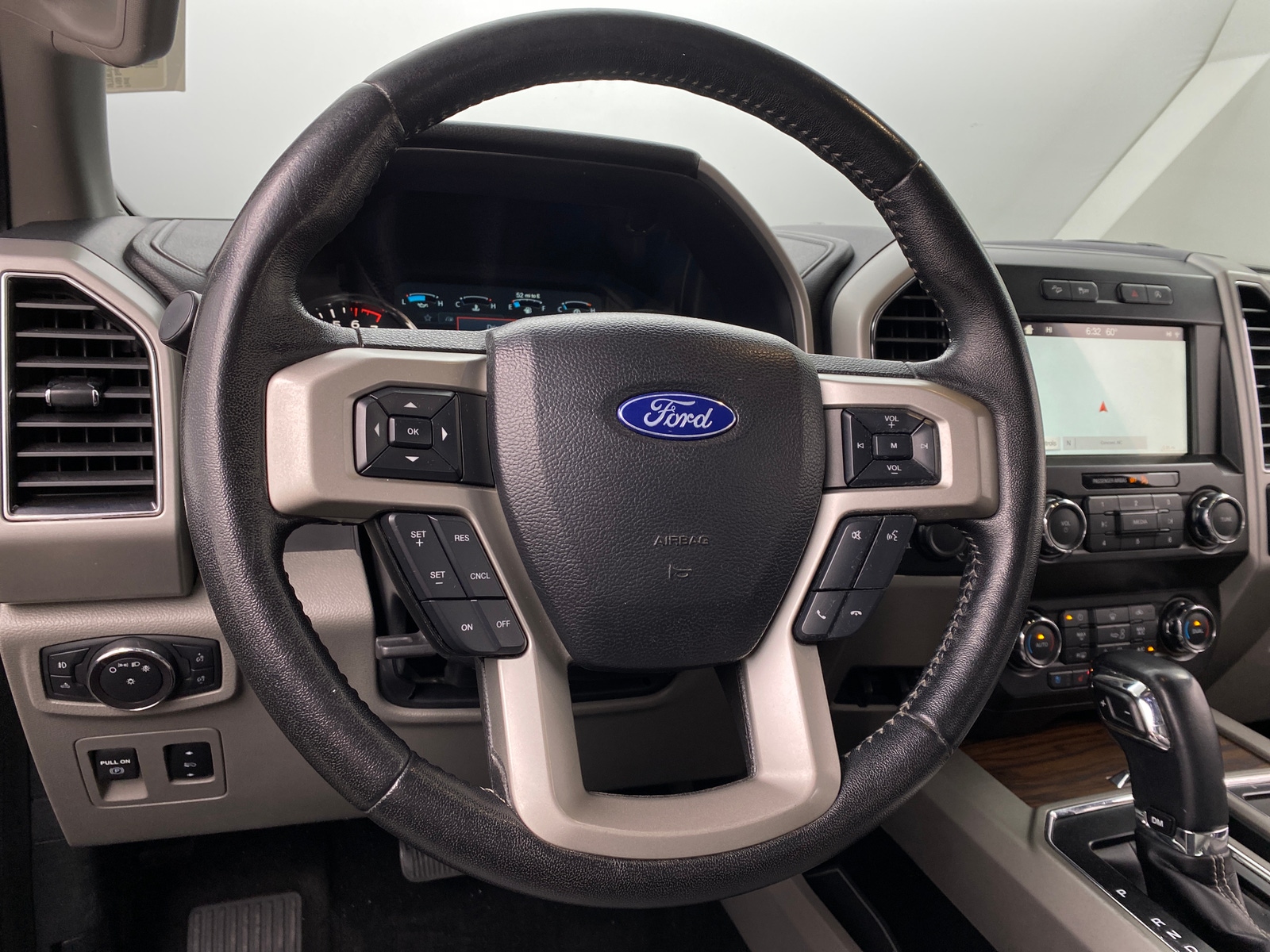 Thumbnail: 2019 Ford Econoline - 4