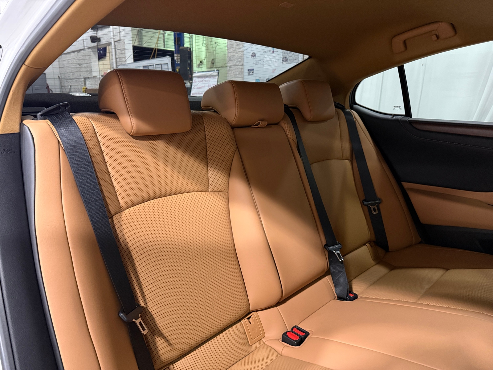 Thumbnail: 2022 Lexus ES - 6