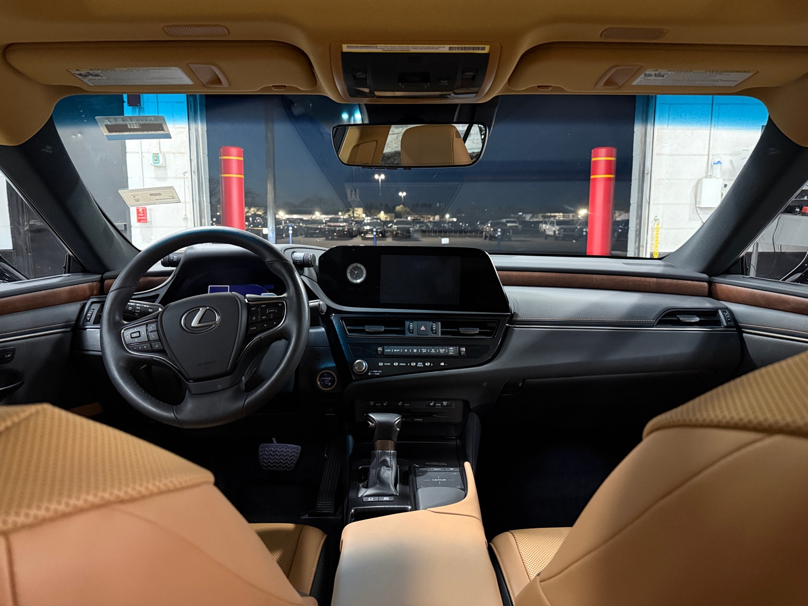 Thumbnail: 2022 Lexus ES - 3