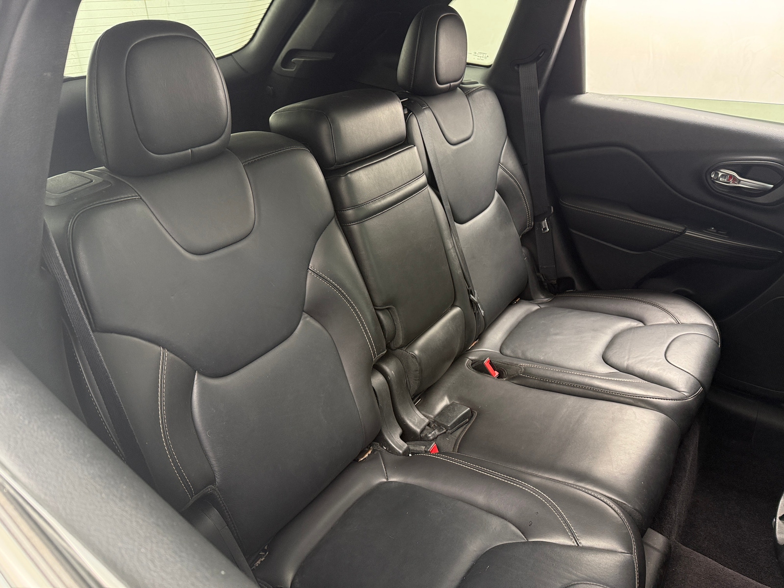 Thumbnail: 2017 Jeep Cherokee - 5