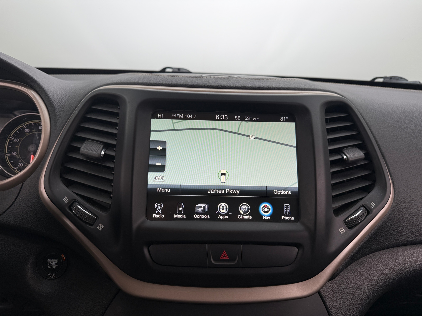 Thumbnail: 2017 Jeep Cherokee - 3