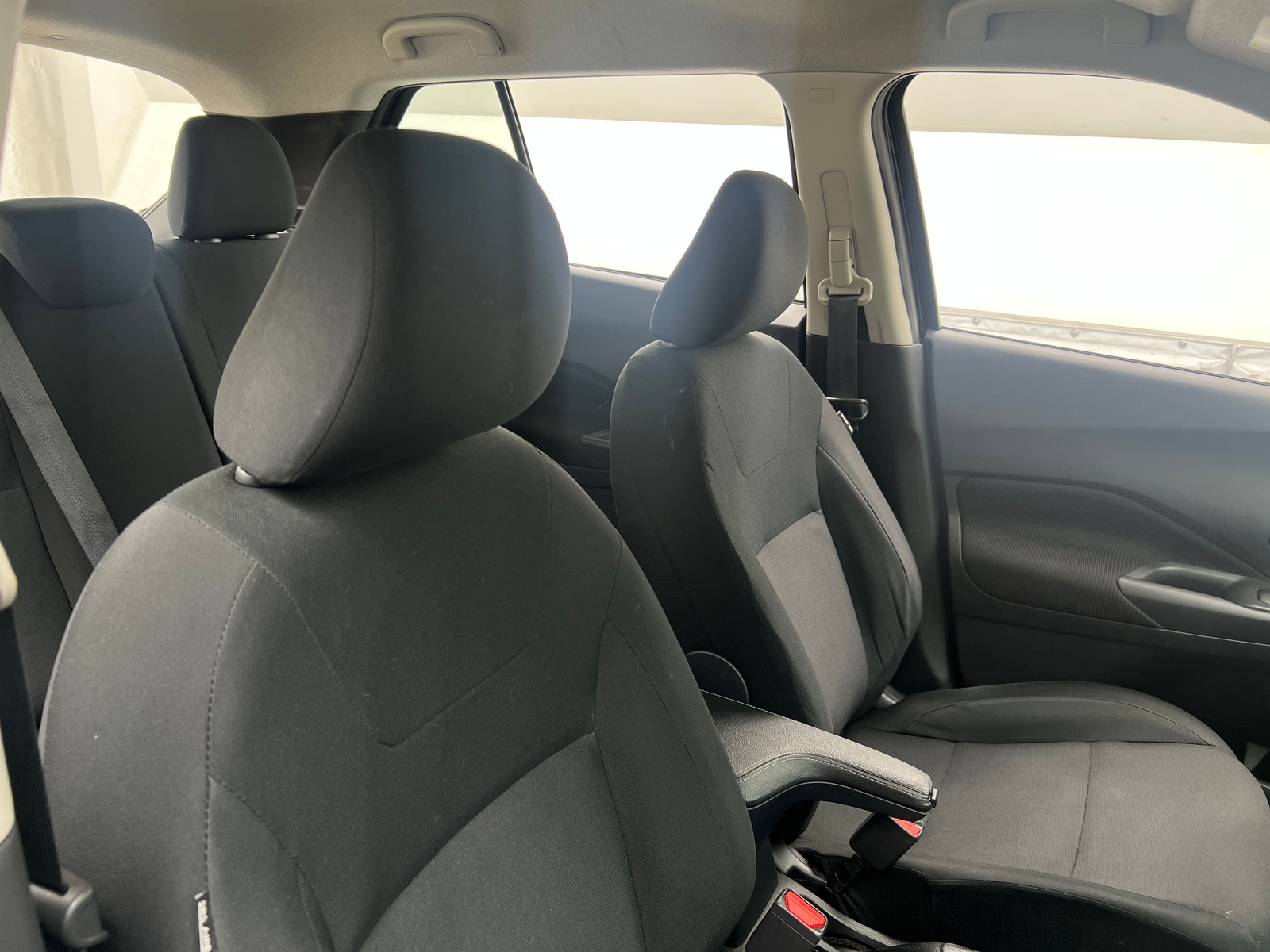 Thumbnail: 2023 Nissan Kicks - 2