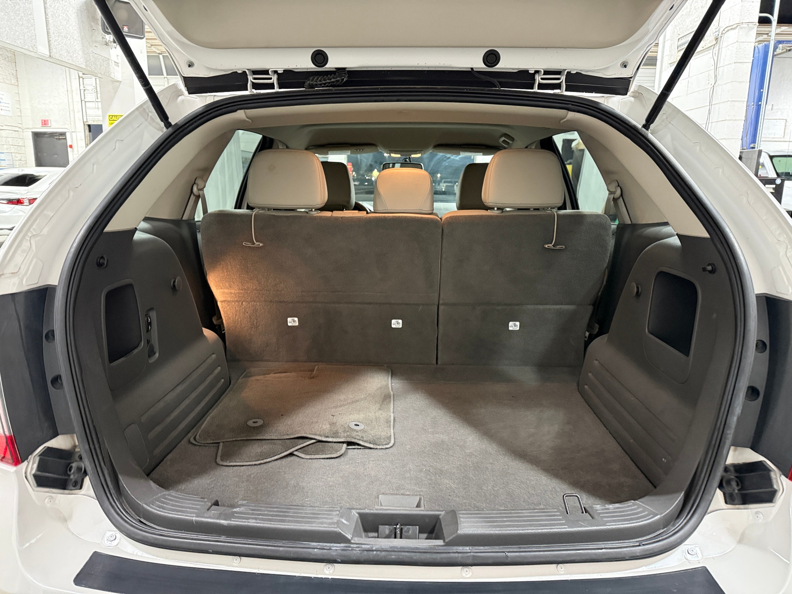 Thumbnail: 2013 Ford Edge - 6