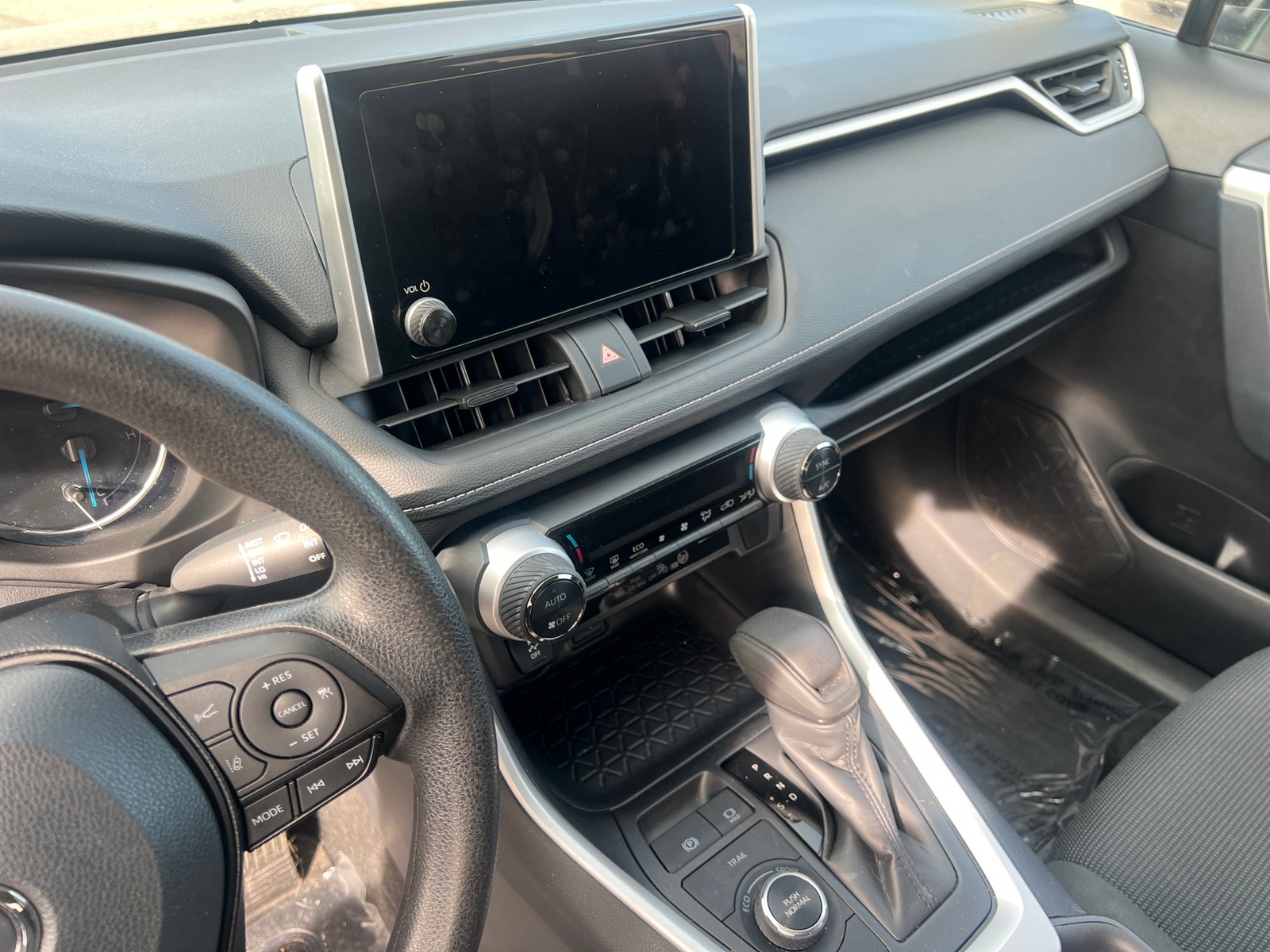 Thumbnail: 2025 Toyota RAV4 - 4