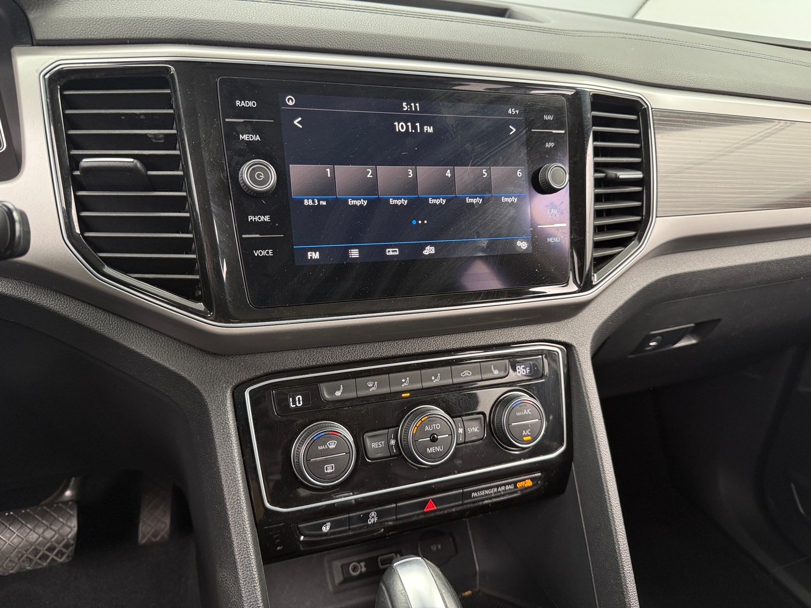 Thumbnail: 2019 Volkswagen Atlas - 3