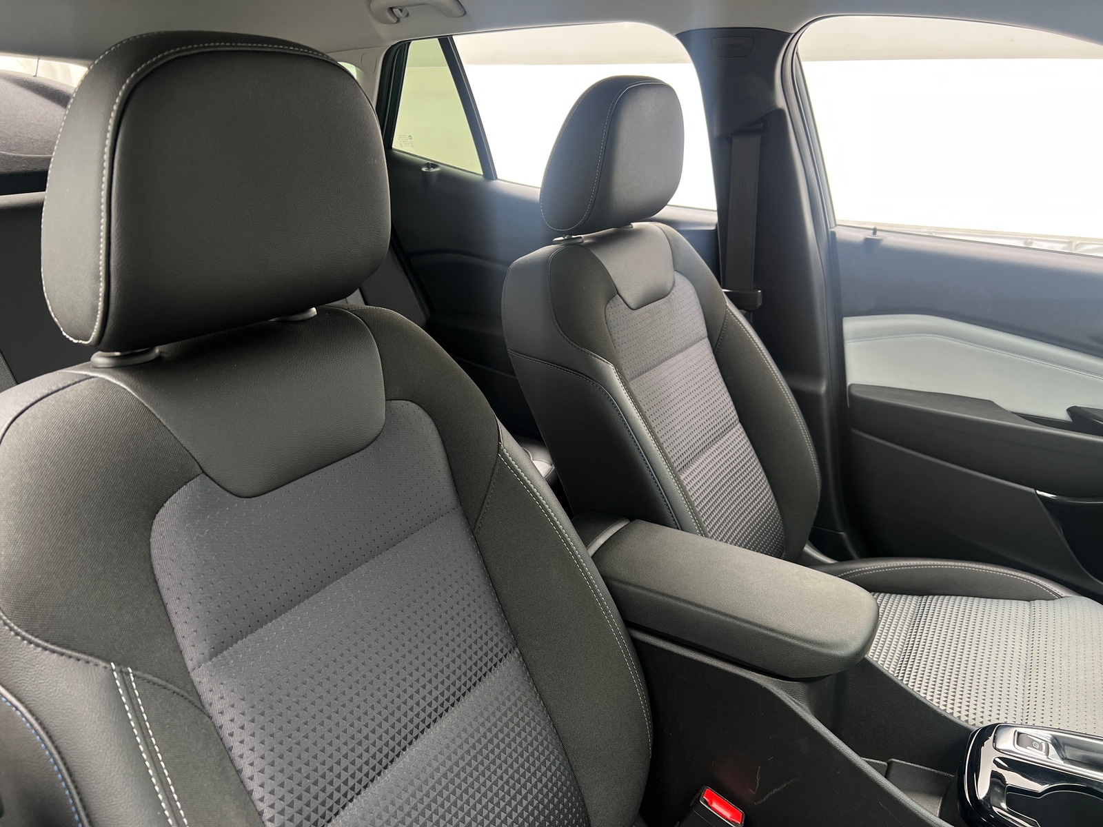 Thumbnail: 2025 Chevrolet Trax - 2