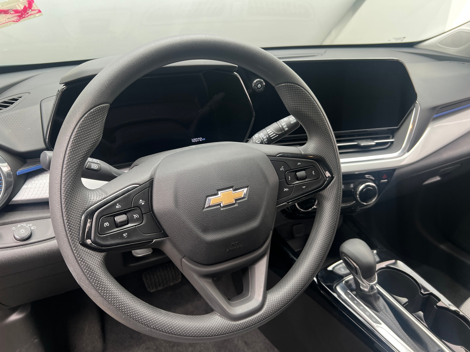 Thumbnail: 2025 Chevrolet Trax - 5