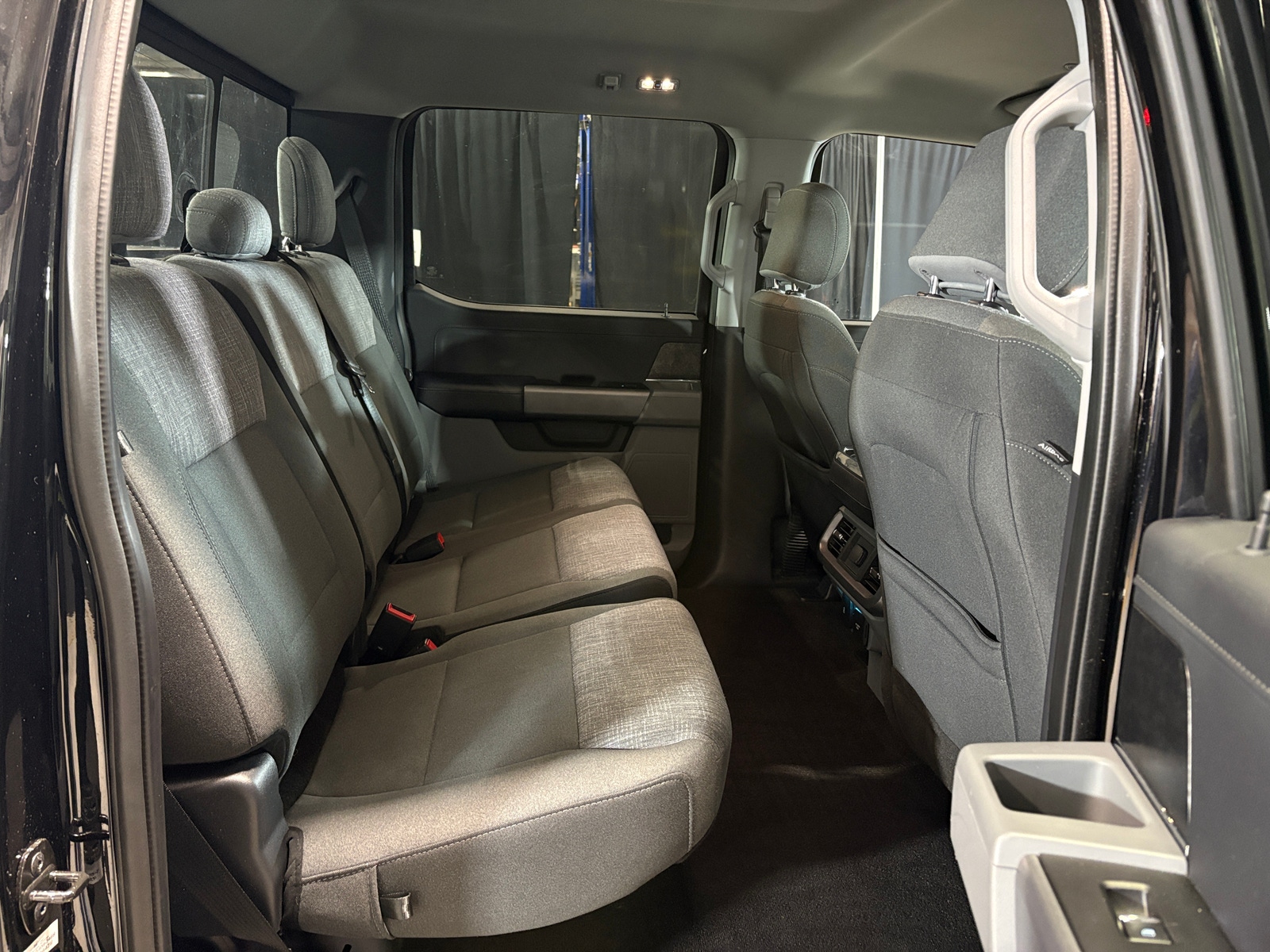 Thumbnail: 2021 Ford Econoline - 6