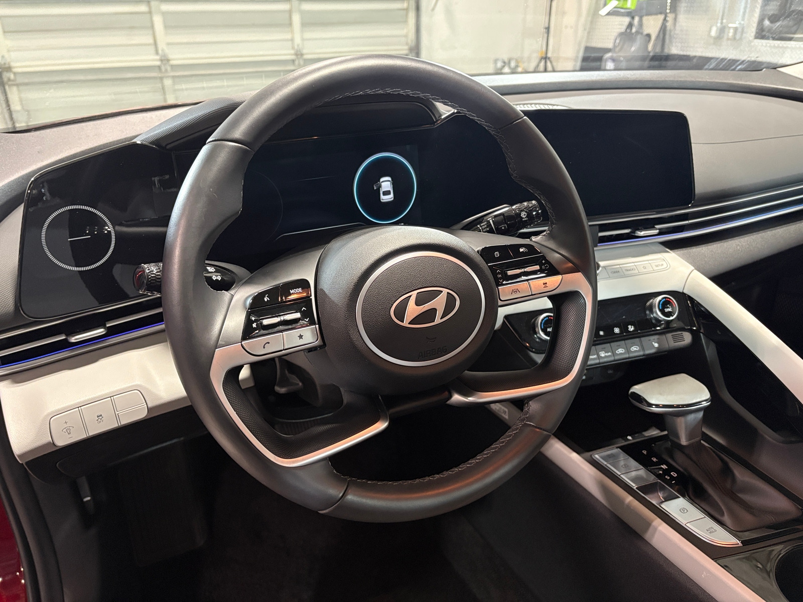 Thumbnail: 2025 Hyundai Elantra - 4