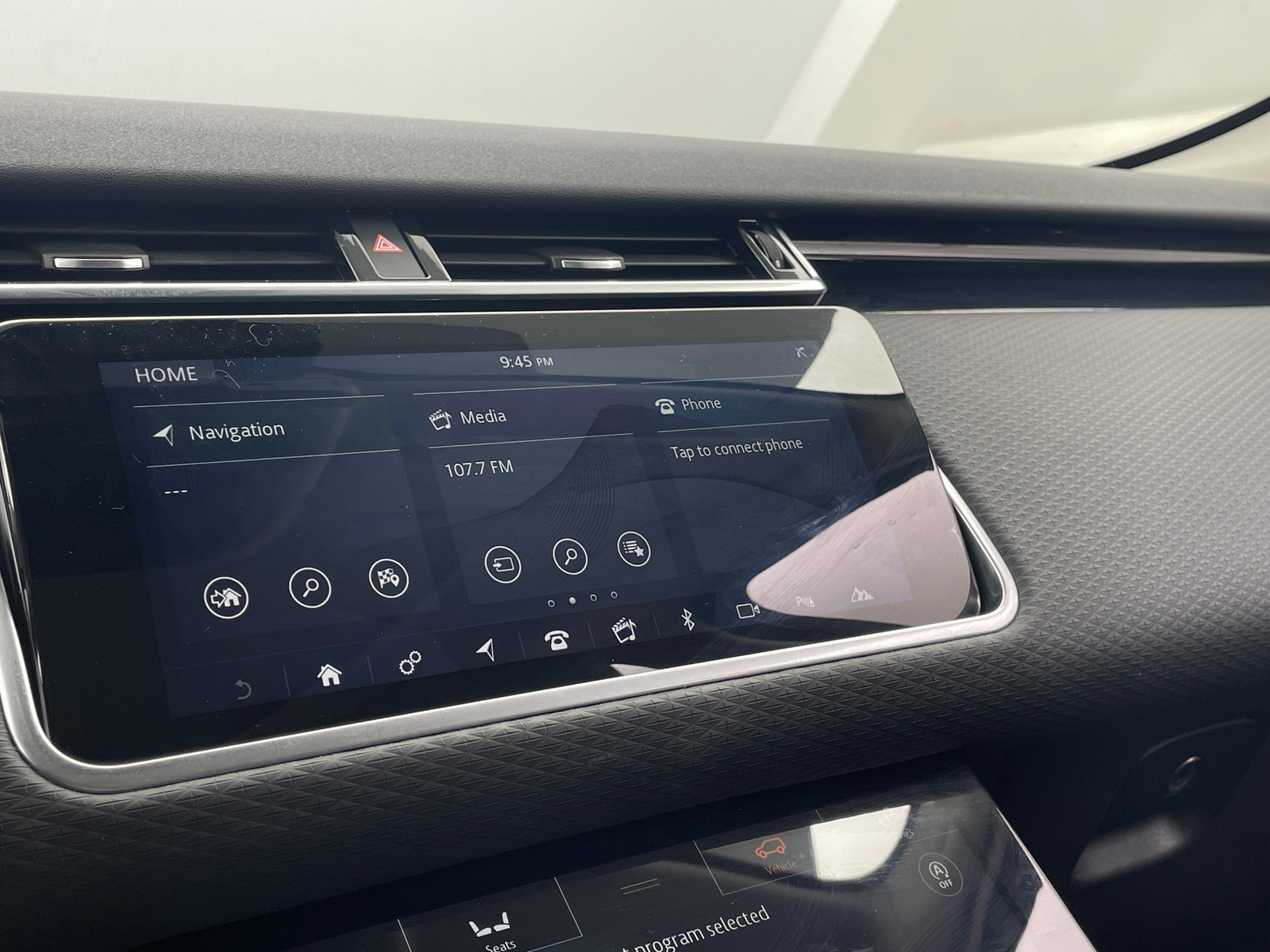 Thumbnail: 2020 Land Rover Range Rover Velar - 3