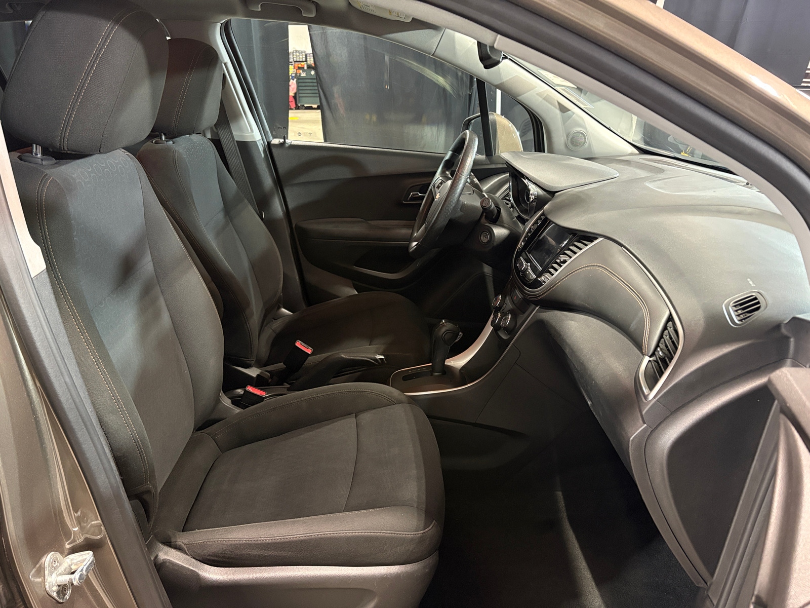 Thumbnail: 2020 Chevrolet Trax - 2