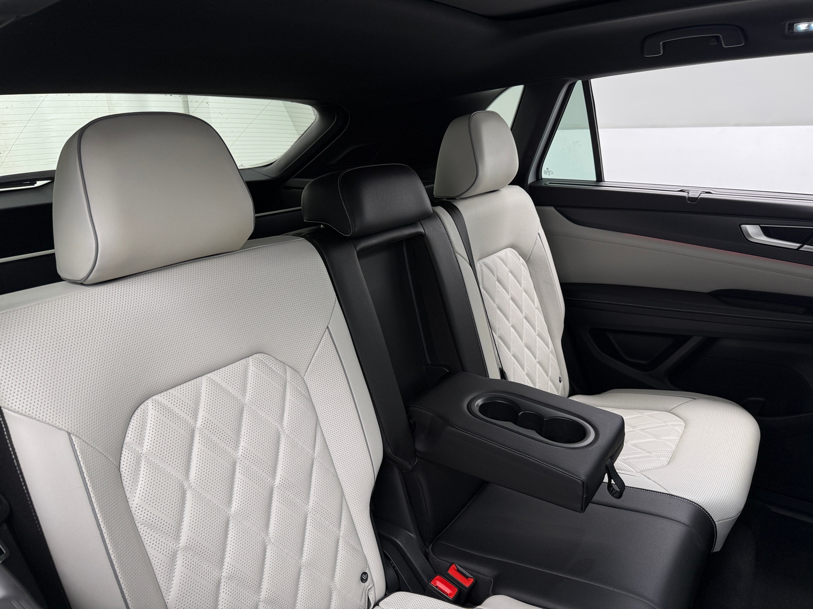 Thumbnail: 2024 Volkswagen Atlas - 5