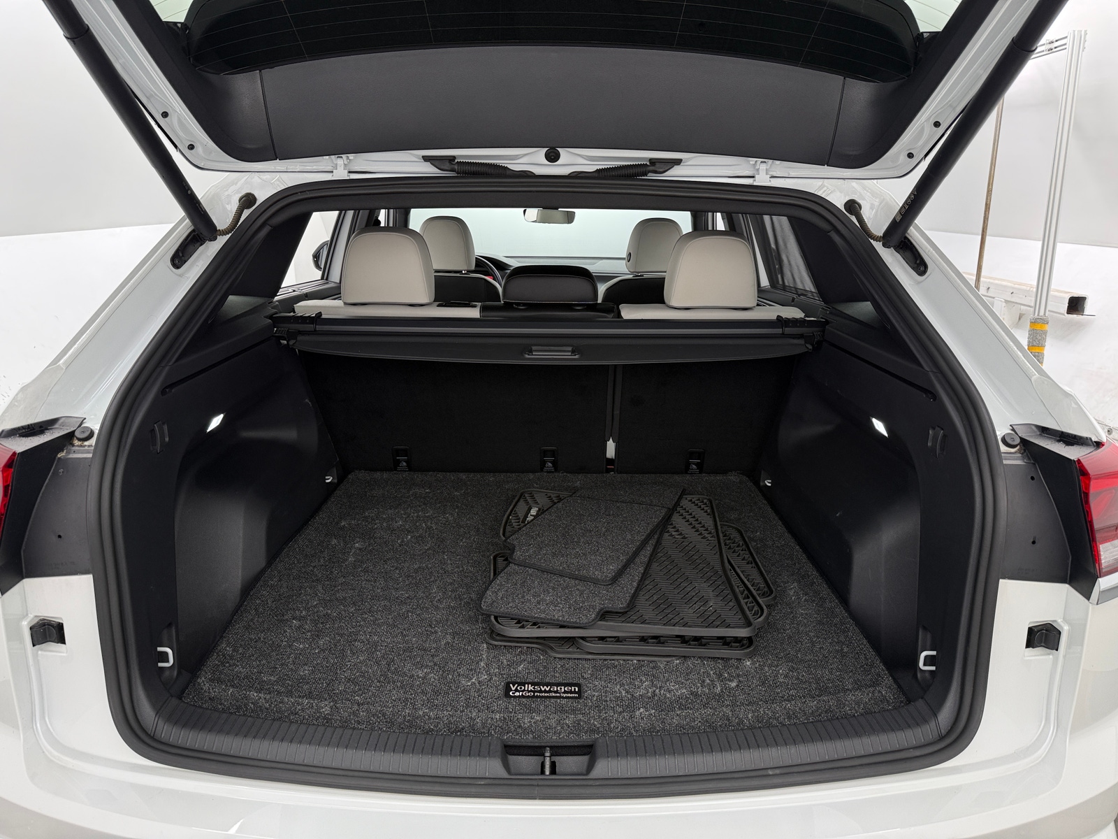 Thumbnail: 2024 Volkswagen Atlas - 6