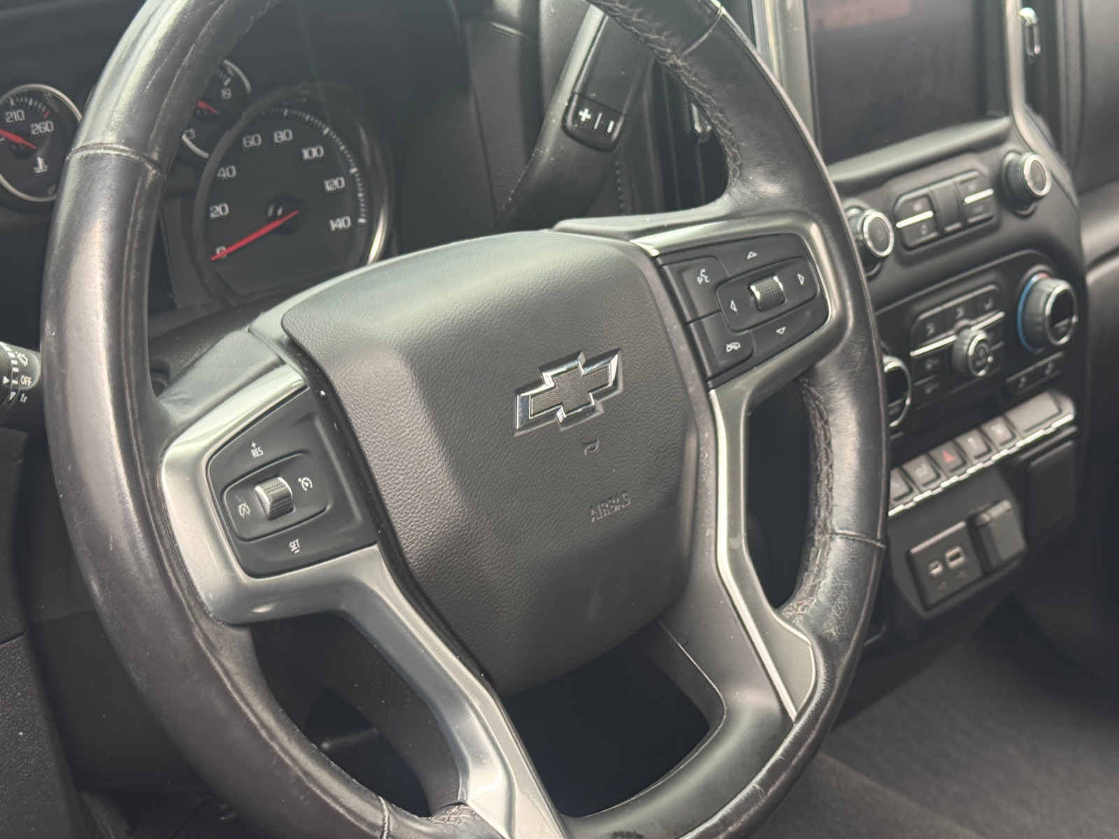 Thumbnail: 2022 Chevrolet Silverado 1500 - 5