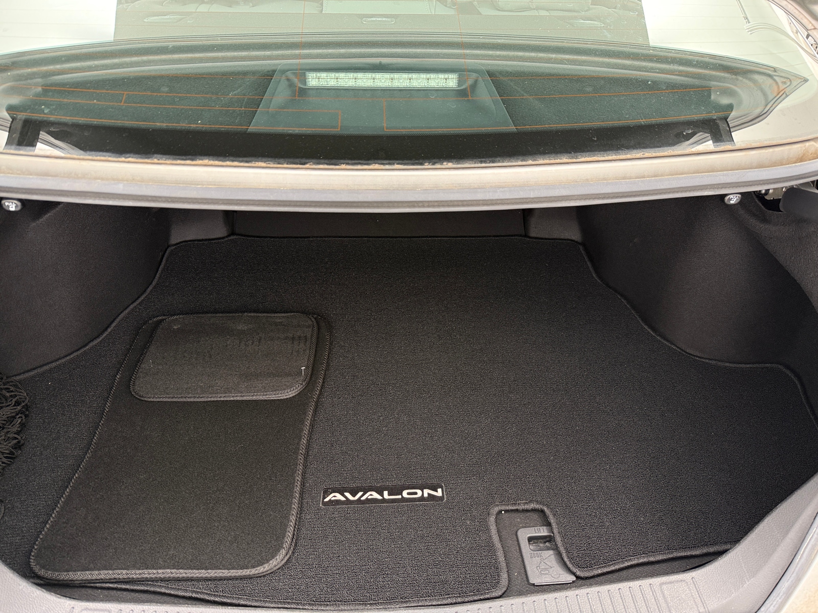 Thumbnail: 2019 Toyota Avalon - 6