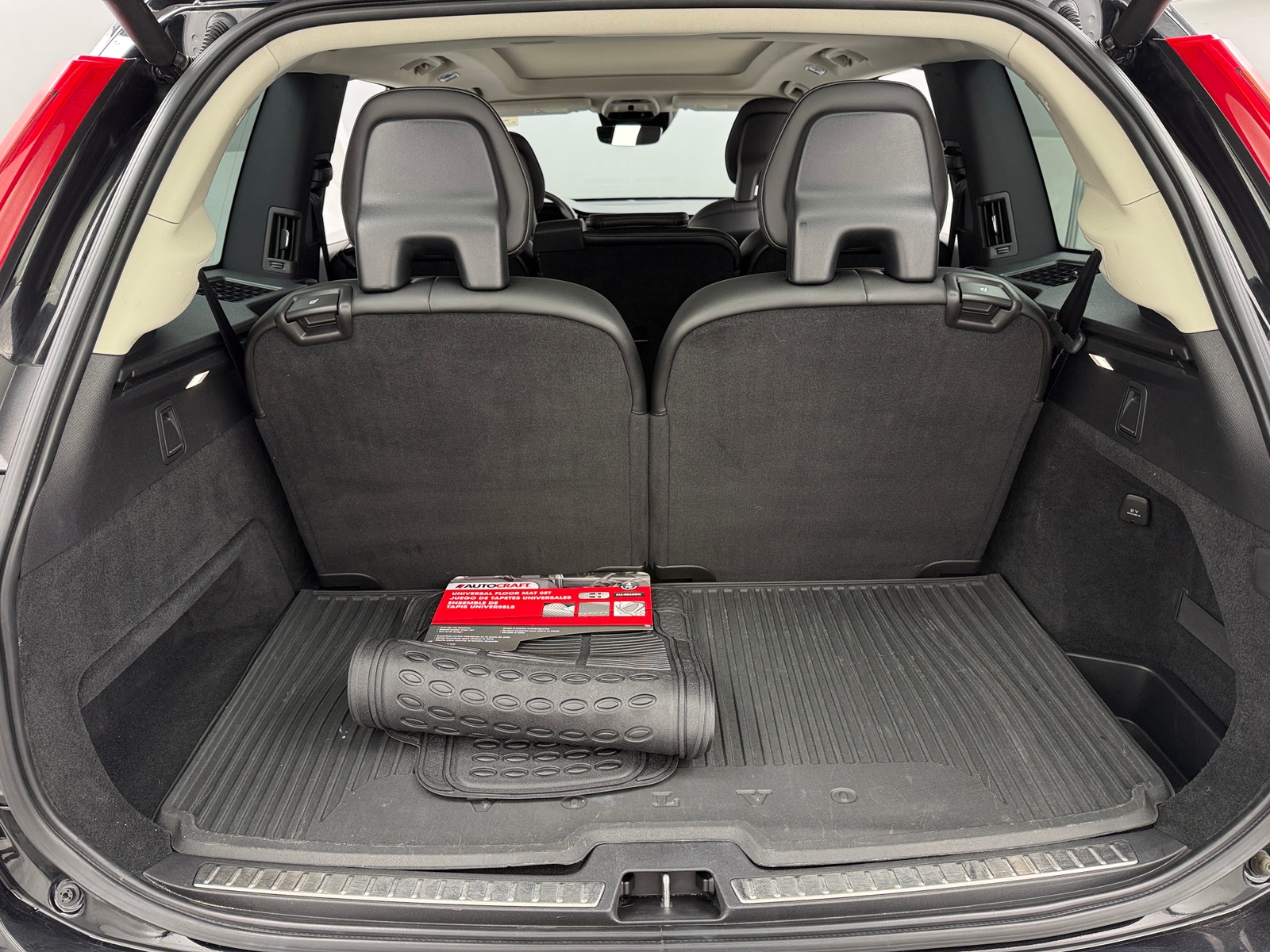 Thumbnail: 2021 Volvo XC90 - 6