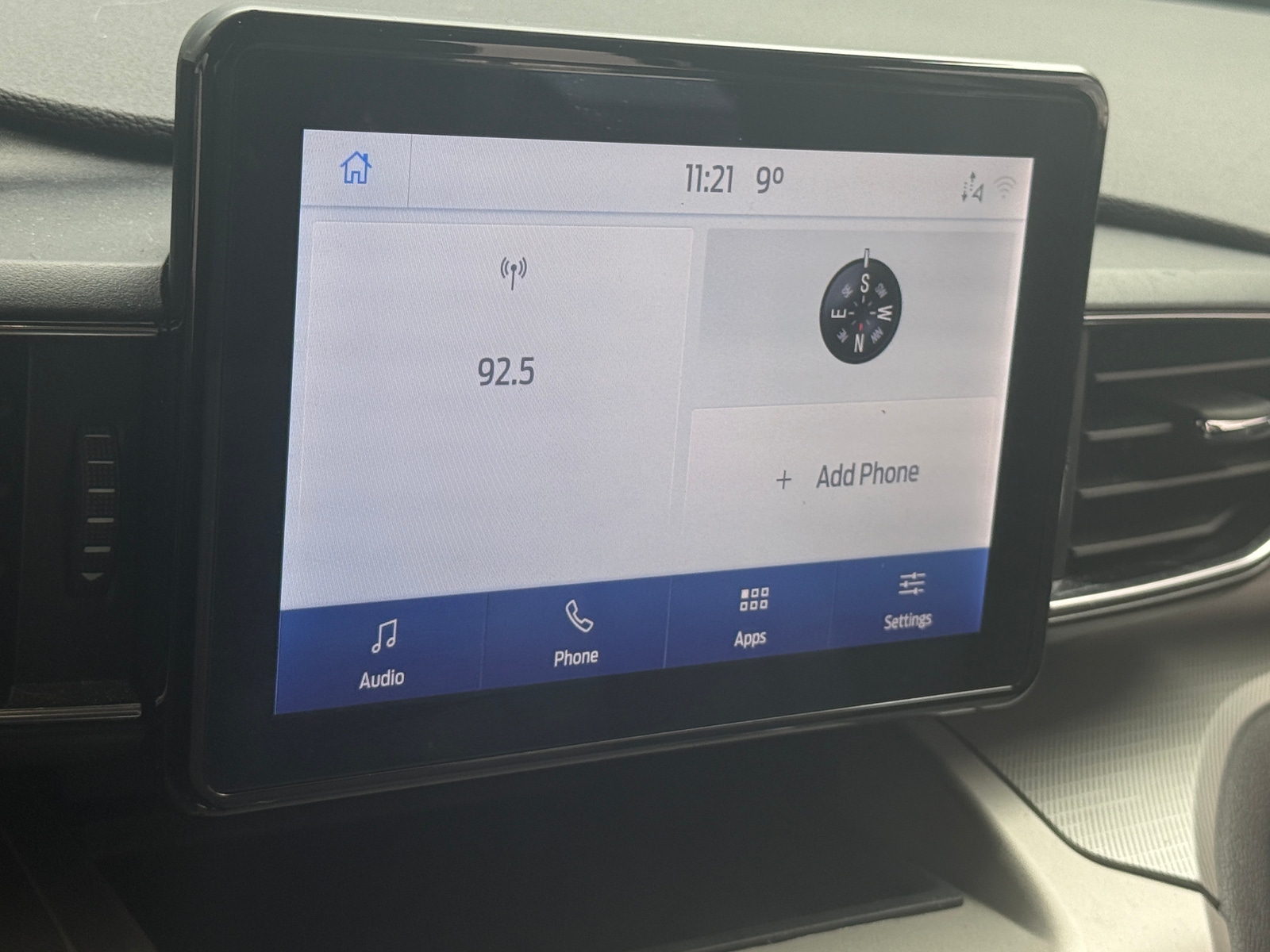 Thumbnail: 2021 Ford Explorer - 4