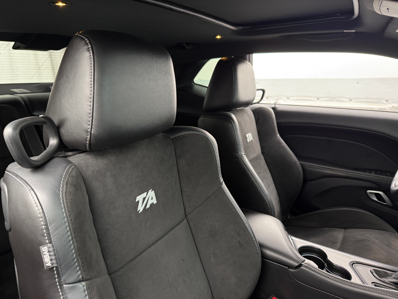 Thumbnail: 2018 Dodge Challenger - 2