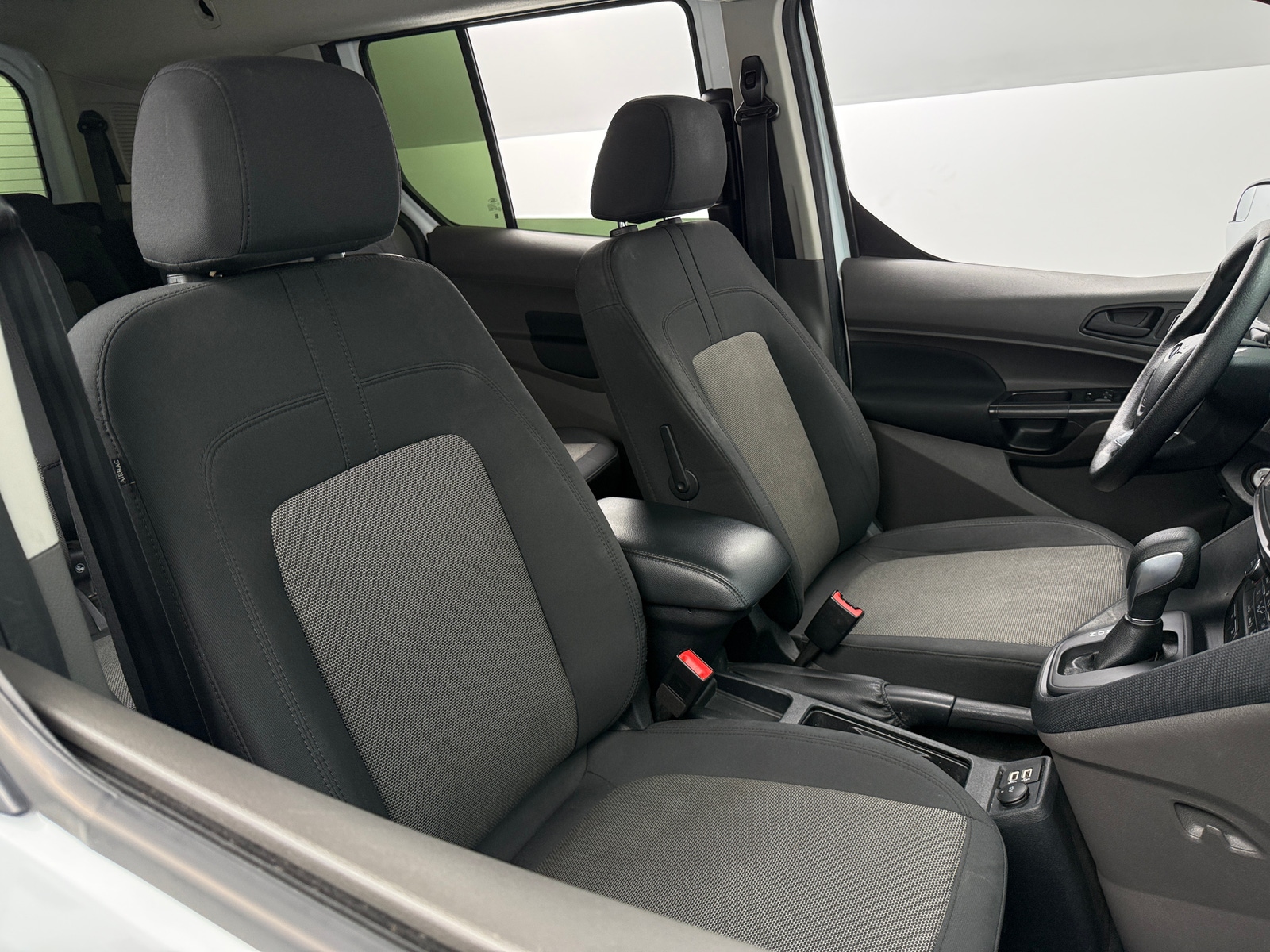 Thumbnail: 2022 Ford Transit Series - 2