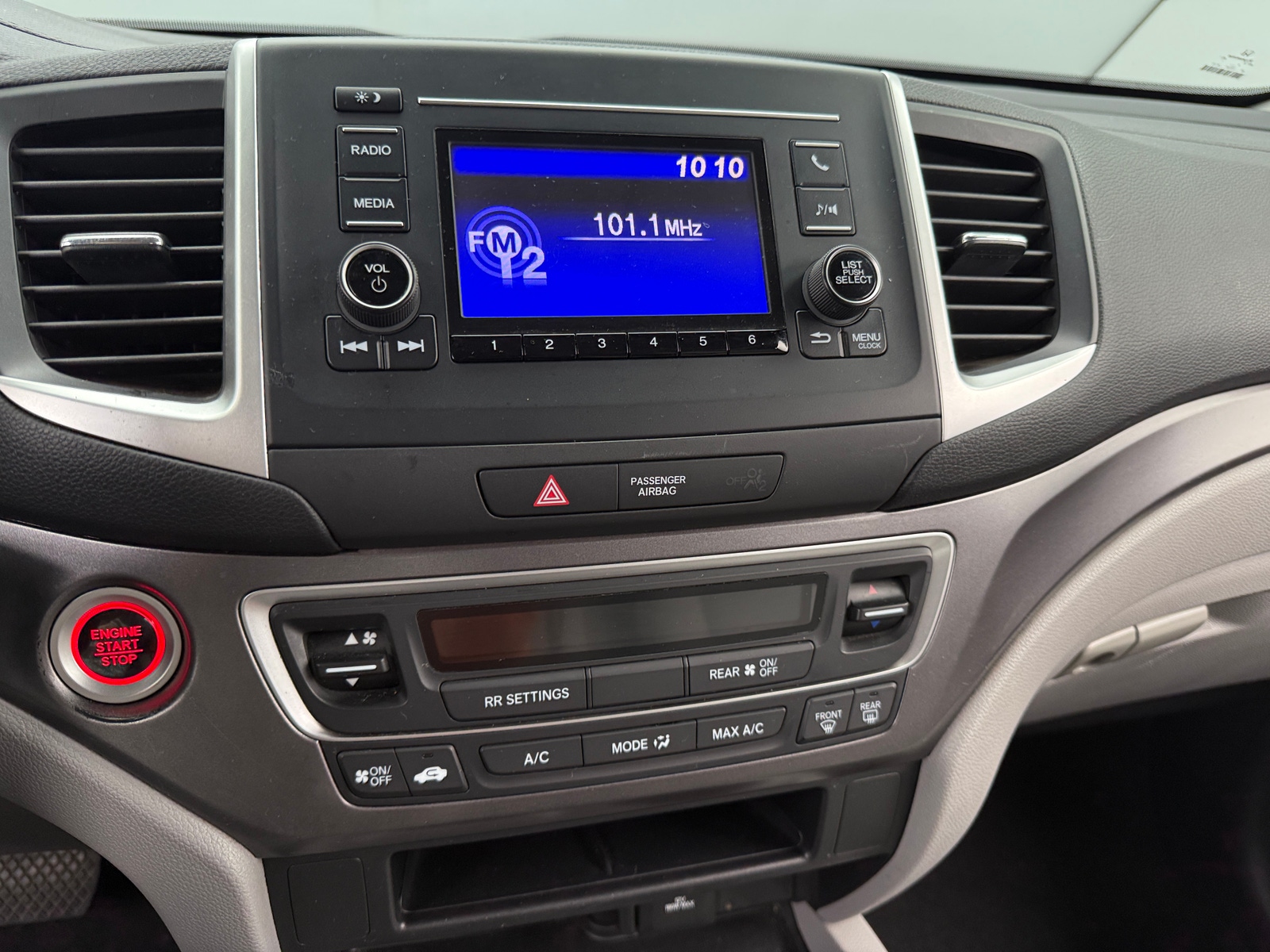 Thumbnail: 2018 Honda Pilot - 4