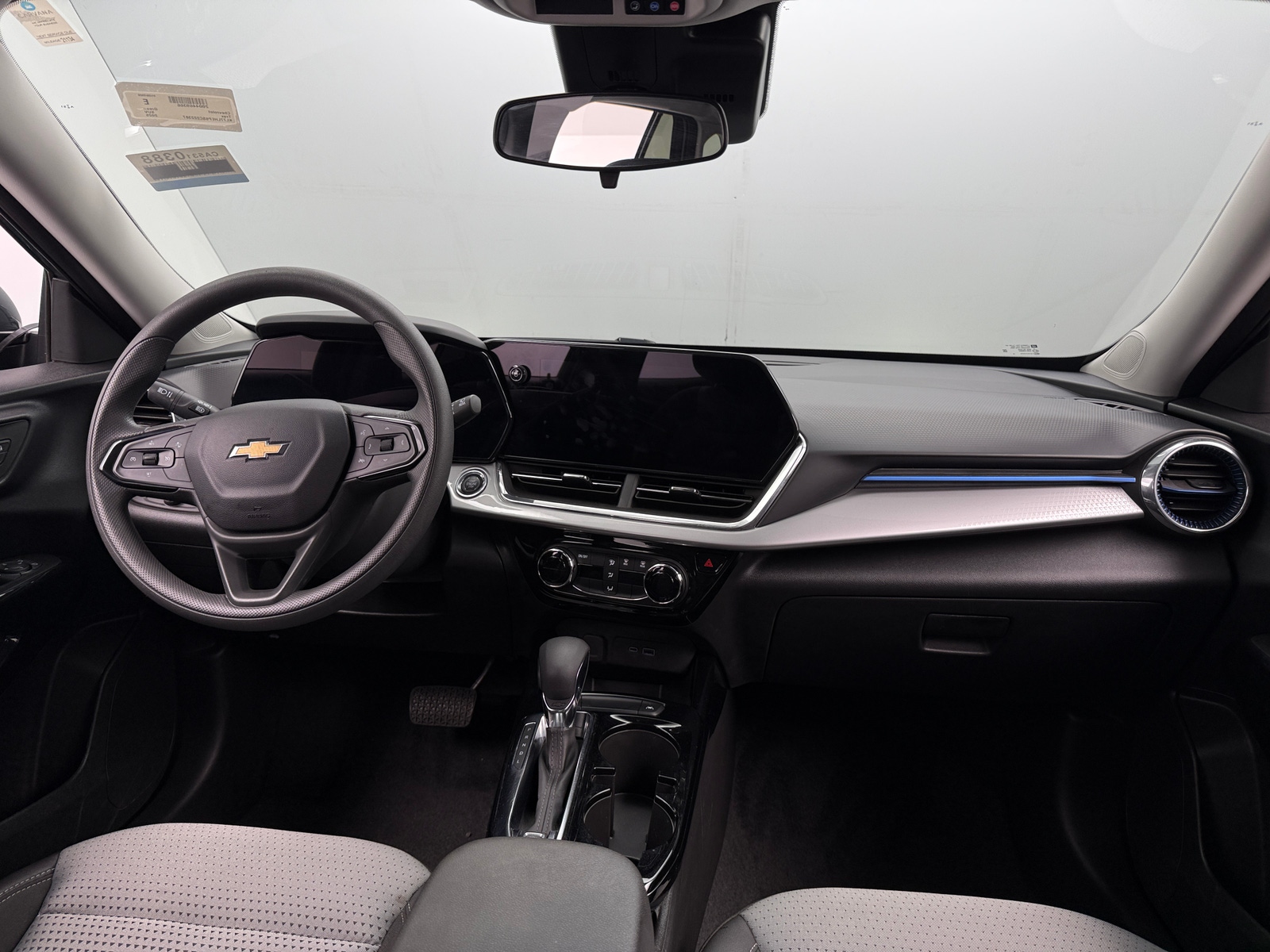 Thumbnail: 2025 Chevrolet Trax - 3
