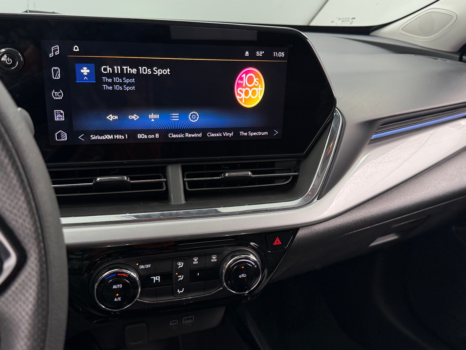 Thumbnail: 2025 Chevrolet Trax - 4