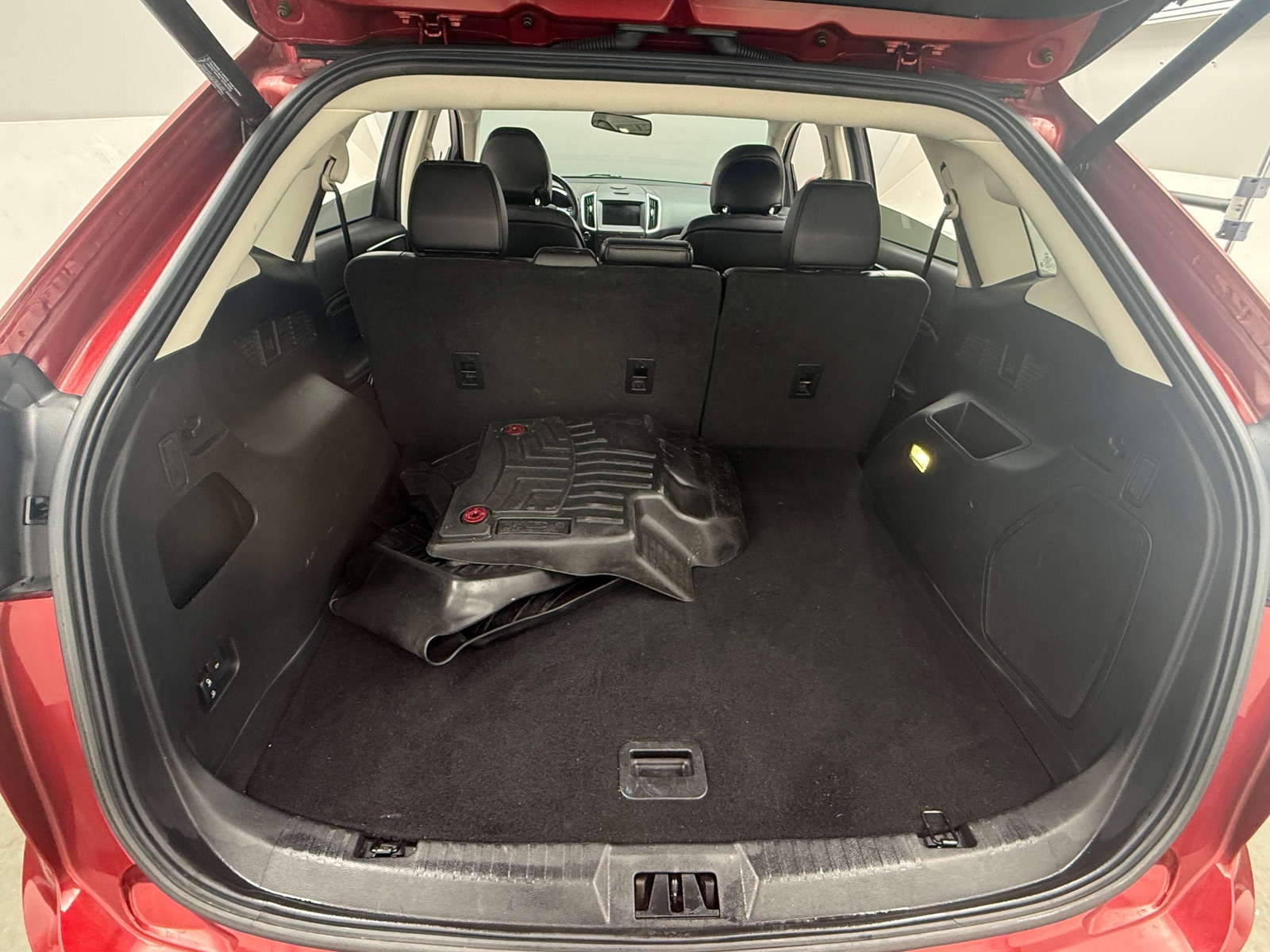 Thumbnail: 2016 Ford Edge - 6