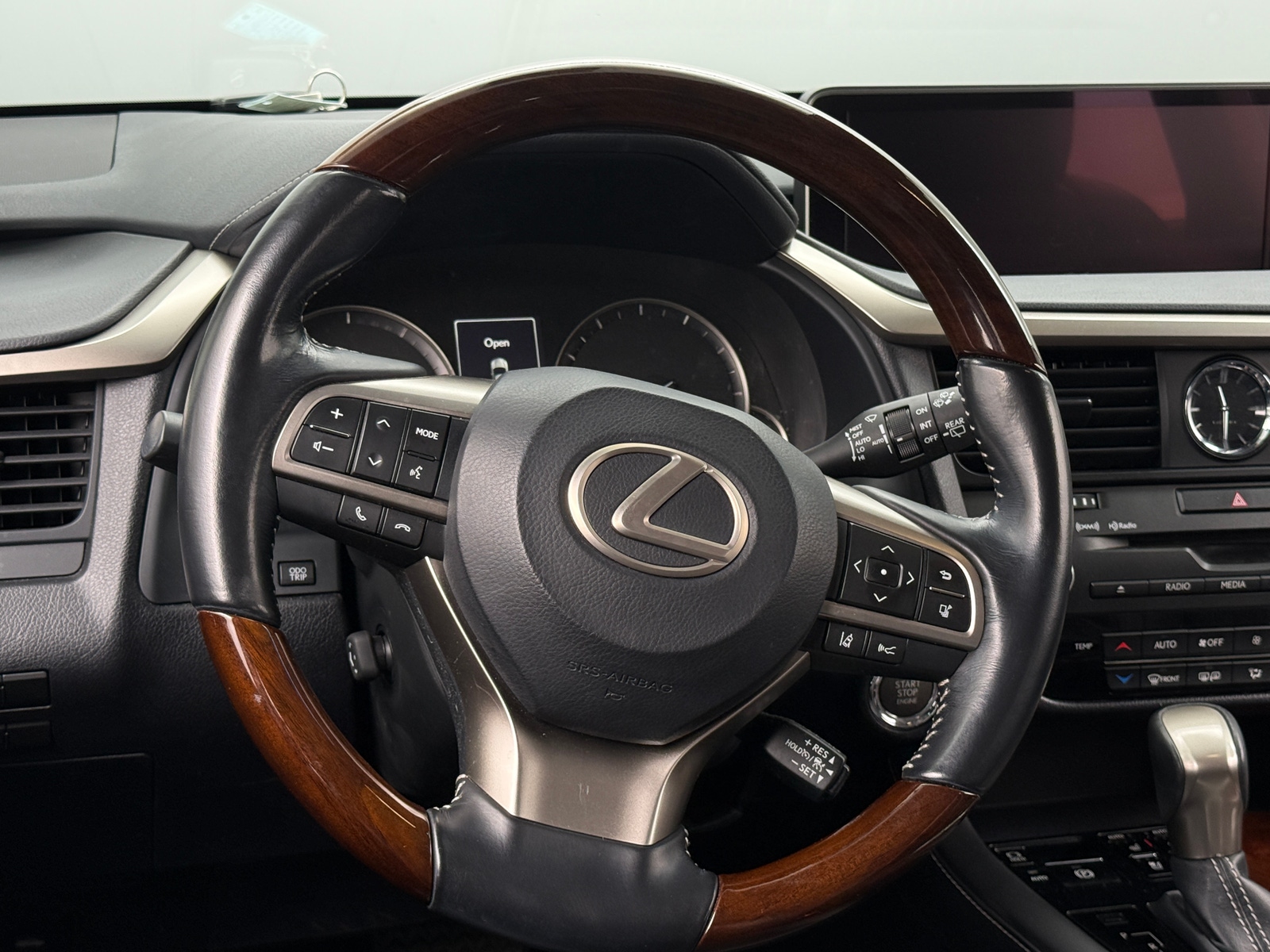 Thumbnail: 2018 Lexus RX - 4