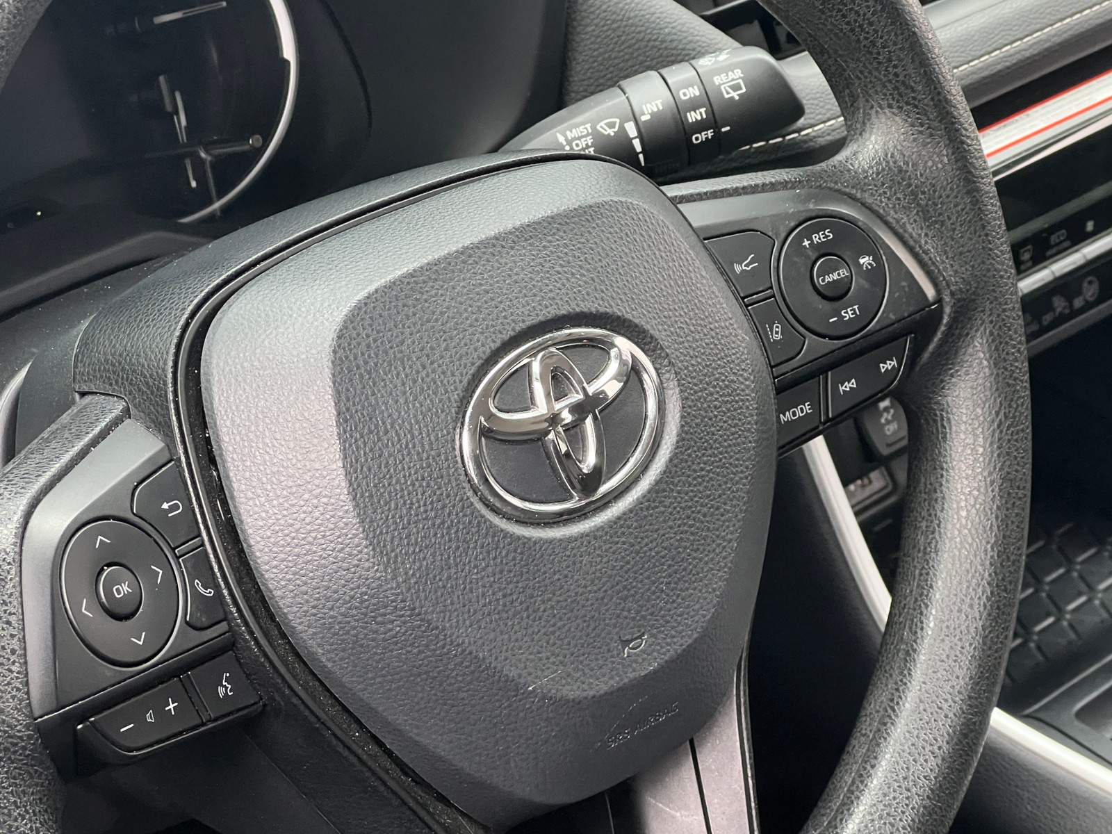 Thumbnail: 2025 Toyota RAV4 - 5