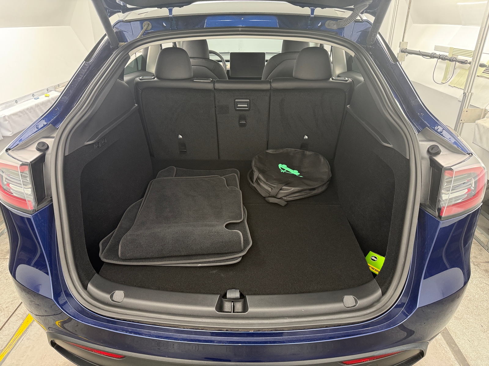 Thumbnail: 2023 Tesla Model Y - 6