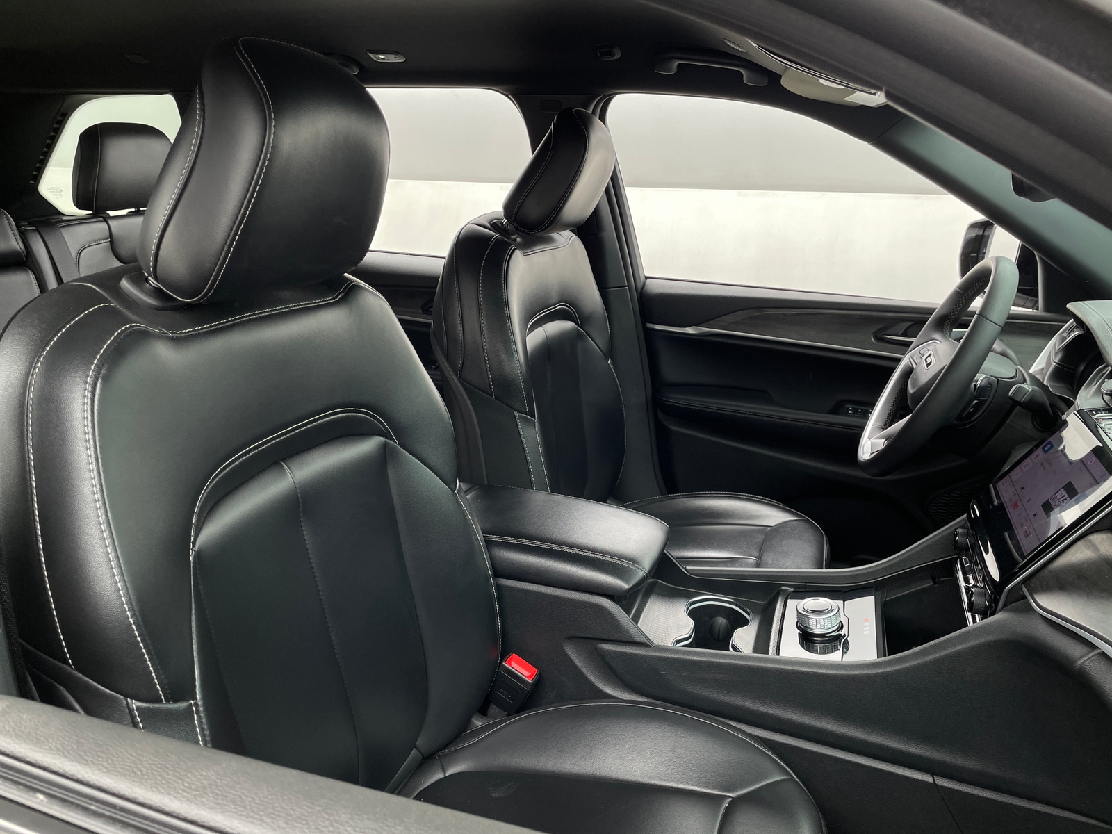 Thumbnail: 2024 Jeep Grand Cherokee - 2