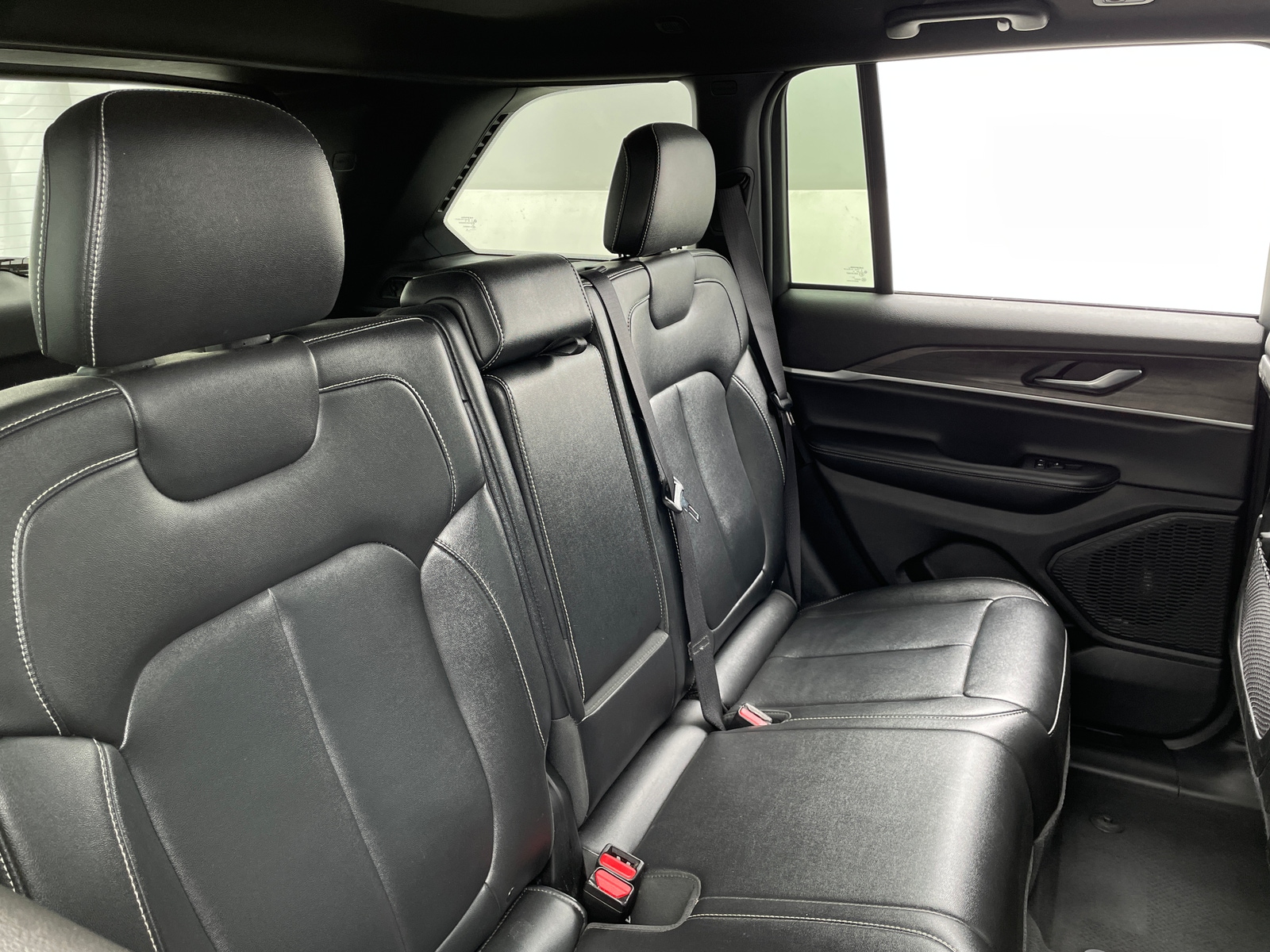 Thumbnail: 2024 Jeep Grand Cherokee - 6