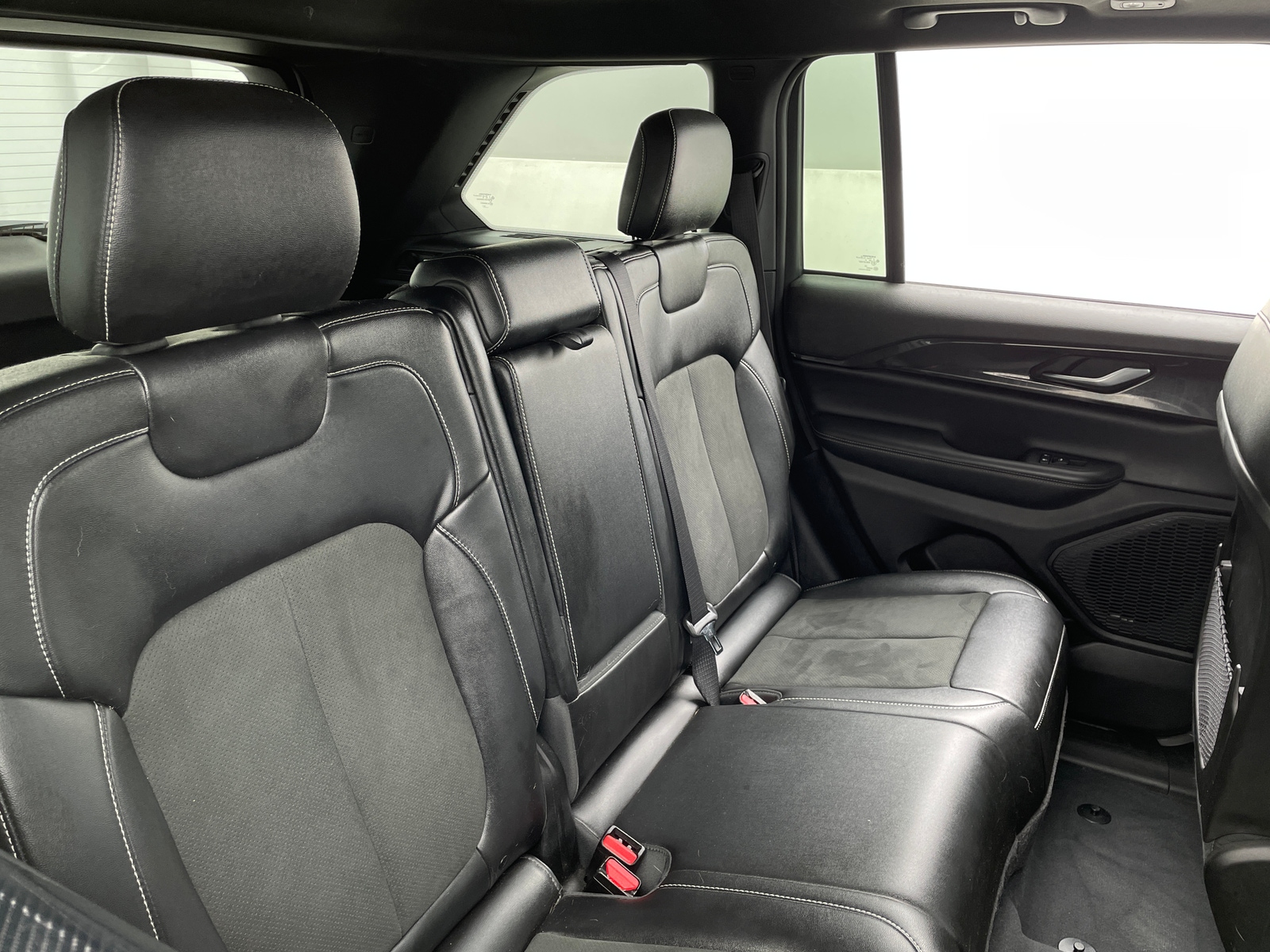 Thumbnail: 2023 Jeep Grand Cherokee - 5