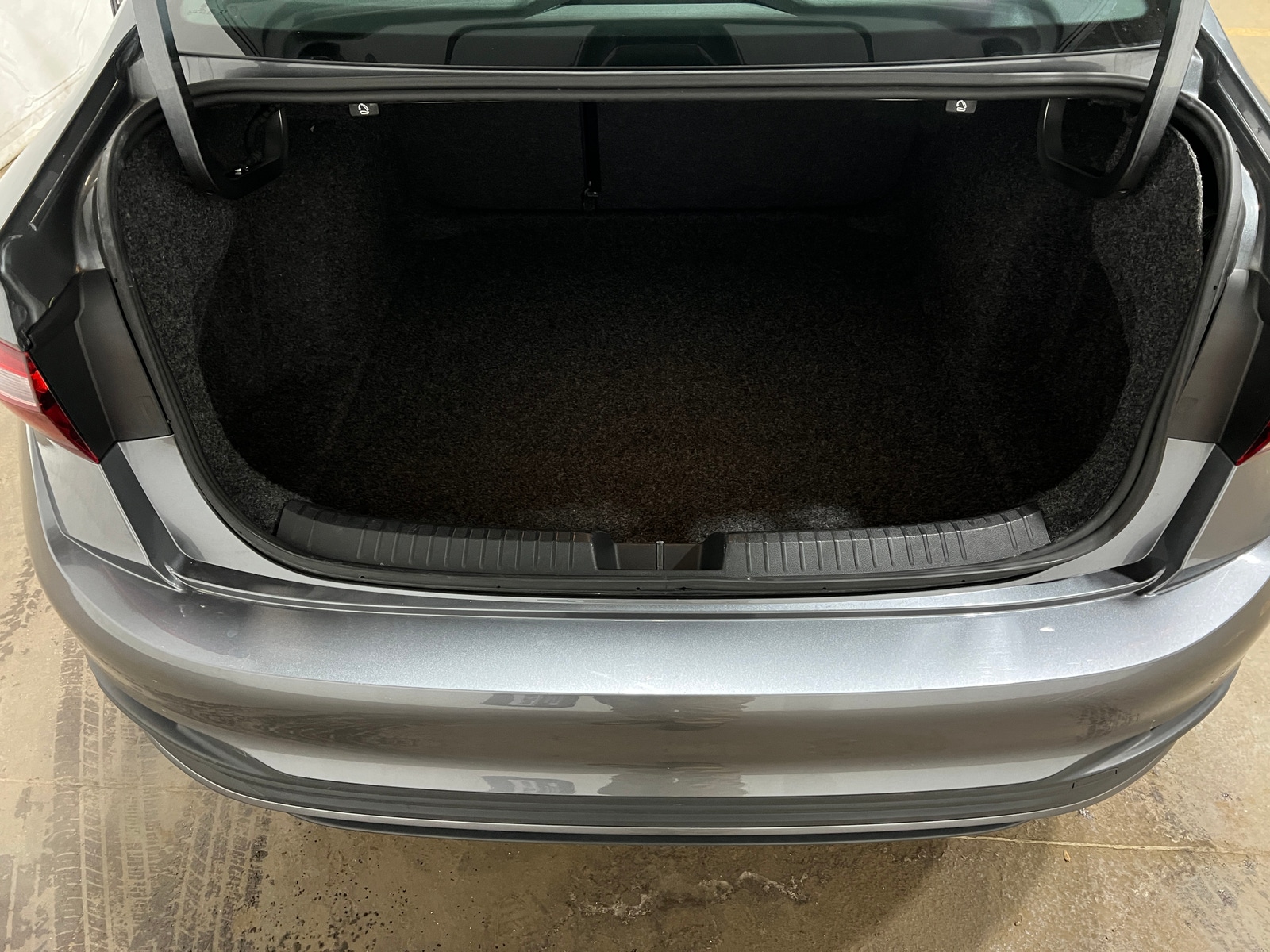 Thumbnail: 2025 Volkswagen Jetta - 6