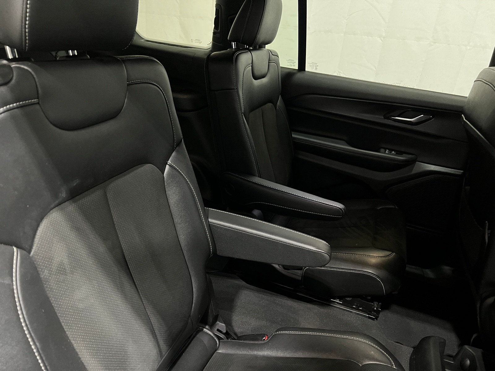 Thumbnail: 2023 Jeep Grand Cherokee L - 5