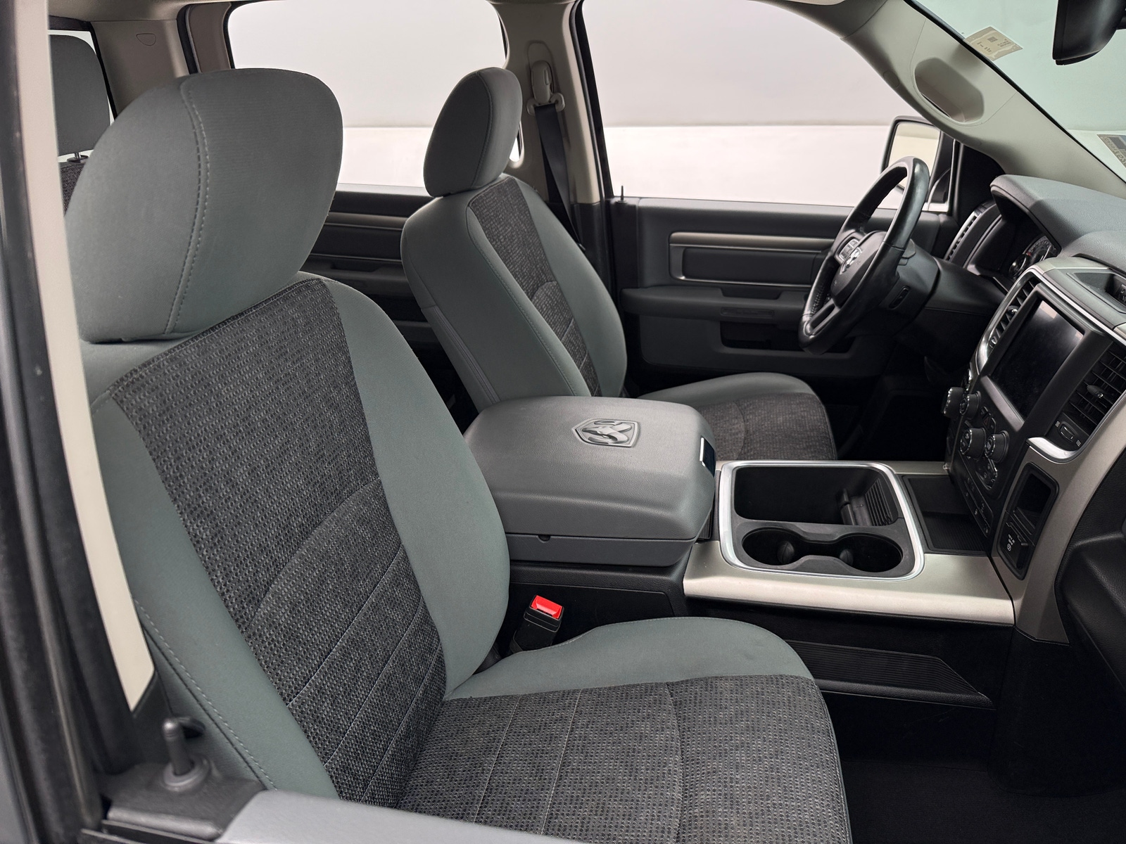 Thumbnail: 2020 RAM 1500 Classic - 2