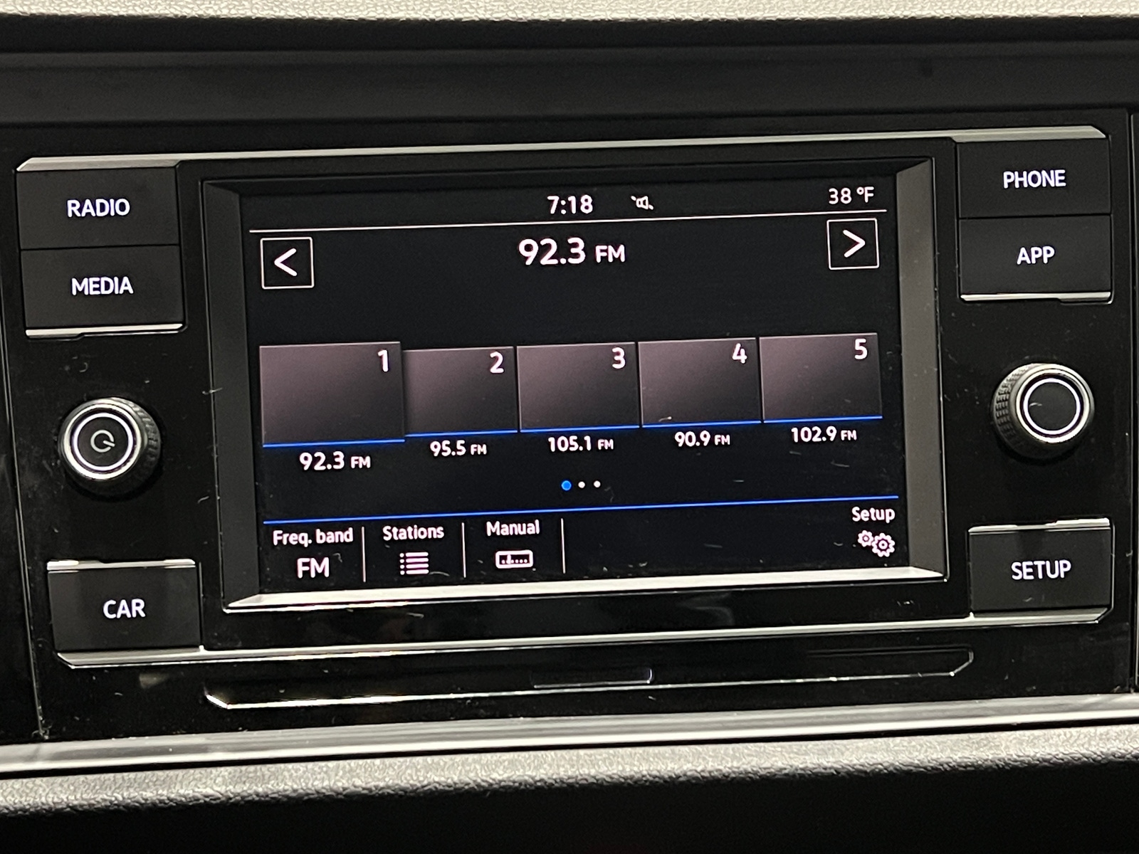 Thumbnail: 2019 Volkswagen Jetta - 4