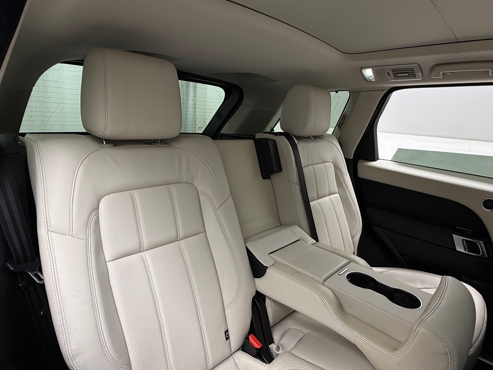 Thumbnail: 2022 Land Rover Range Rover Sport - 5