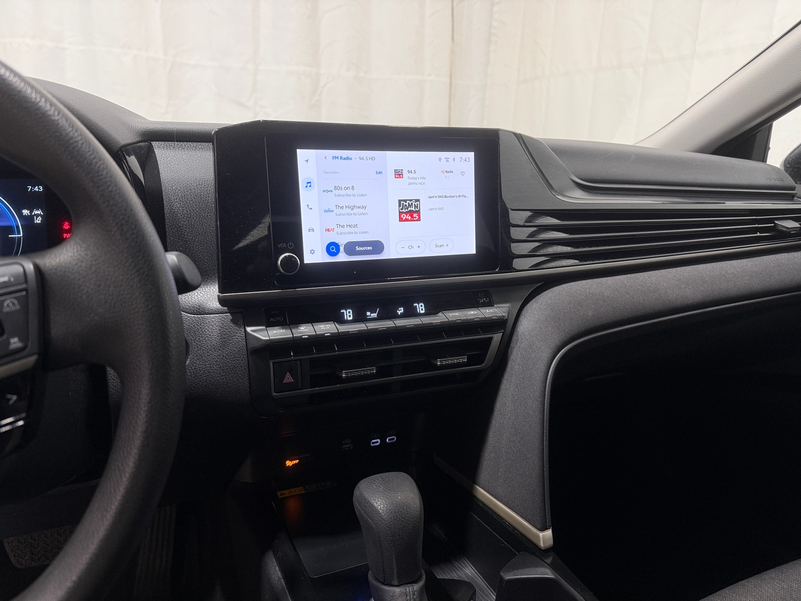 Thumbnail: 2025 Toyota Camry - 4