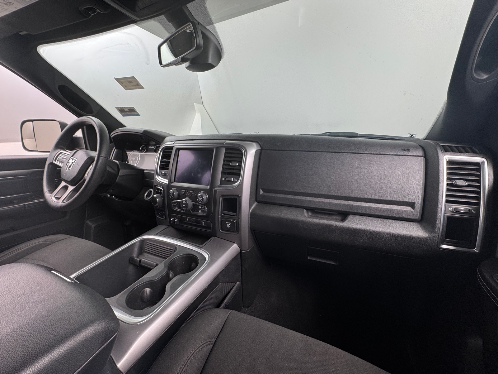 Thumbnail: 2023 RAM 1500 Classic - 3